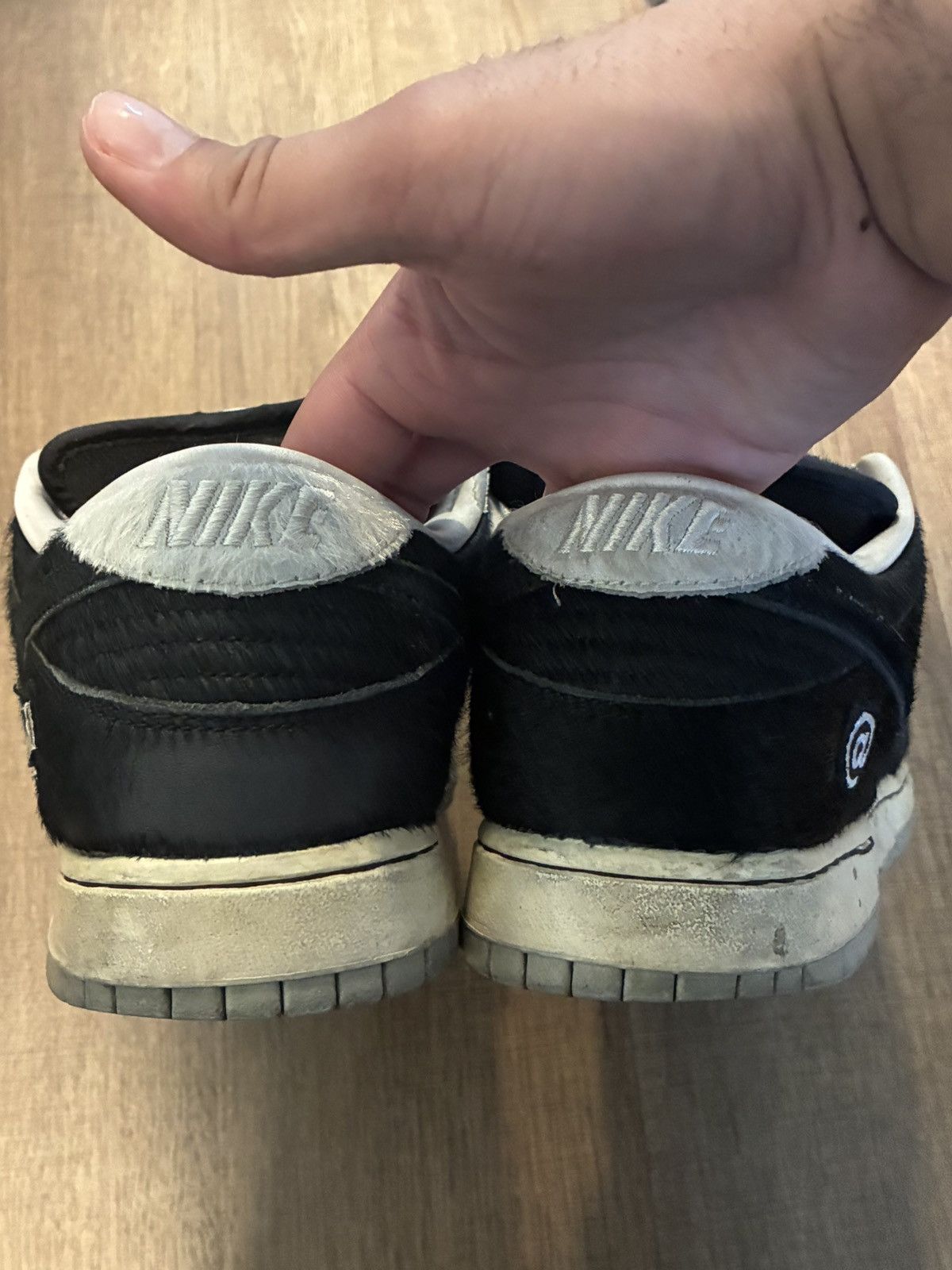 Nike SB Nike sb dunk low medicom toy Size US 10.5 / EU 43-44 - 4 Thumbnail