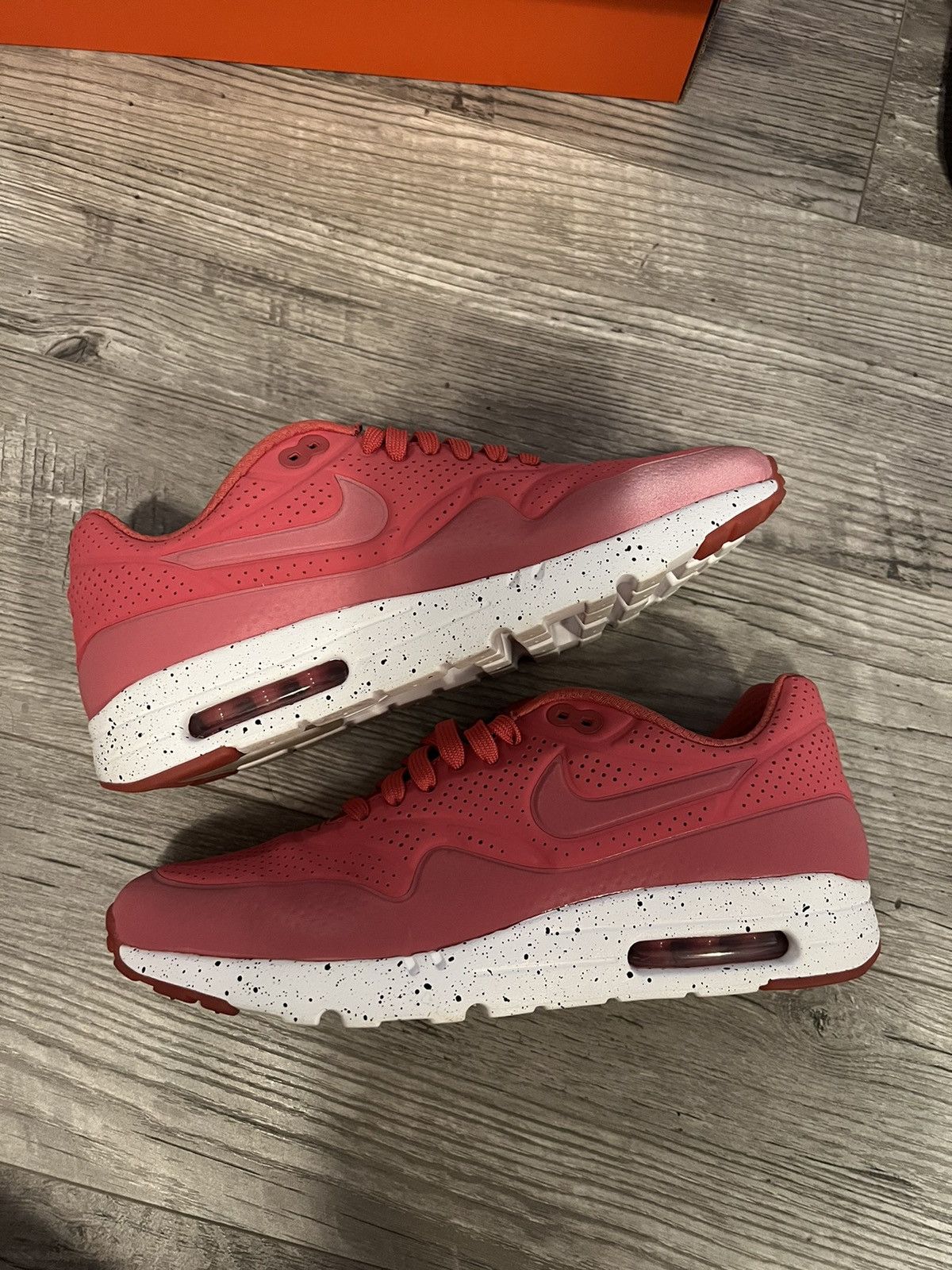 Nike Nike Air Max 1 Size US 9 / EU 42 - 1 Thumbnail