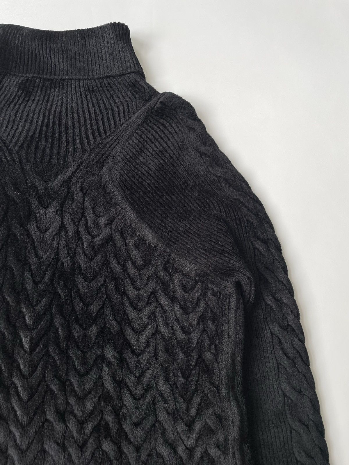 Haider Ackermann Black Chenile Chevron Velvet Sweater Size US S / EU 44-46 / 1 - 5 Thumbnail