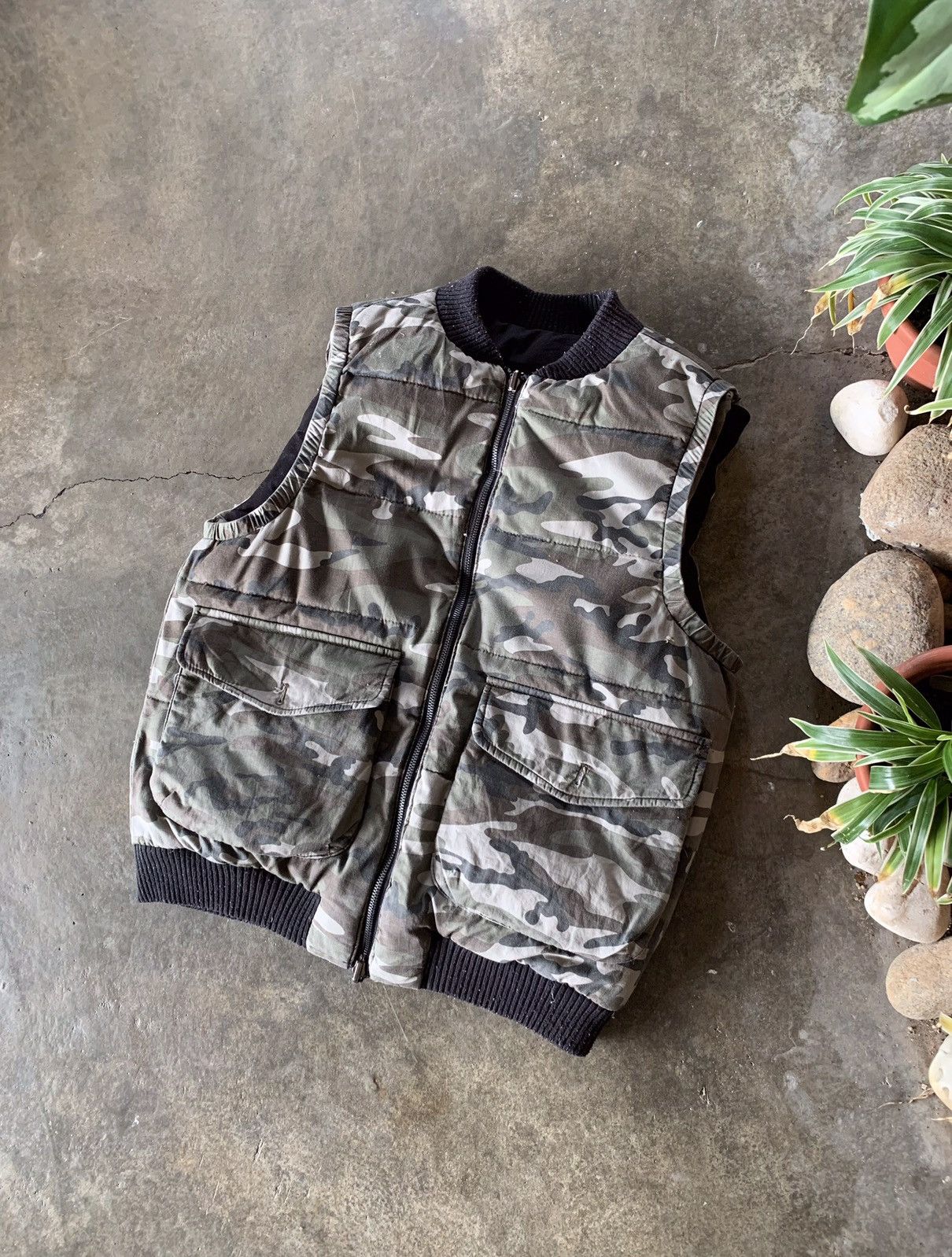 Japanese Brand × Vintage VTG Army Tactical Camou Reversible Down Puffer Vase Size US M / EU 48-50 / 2 - 1 Thumbnail