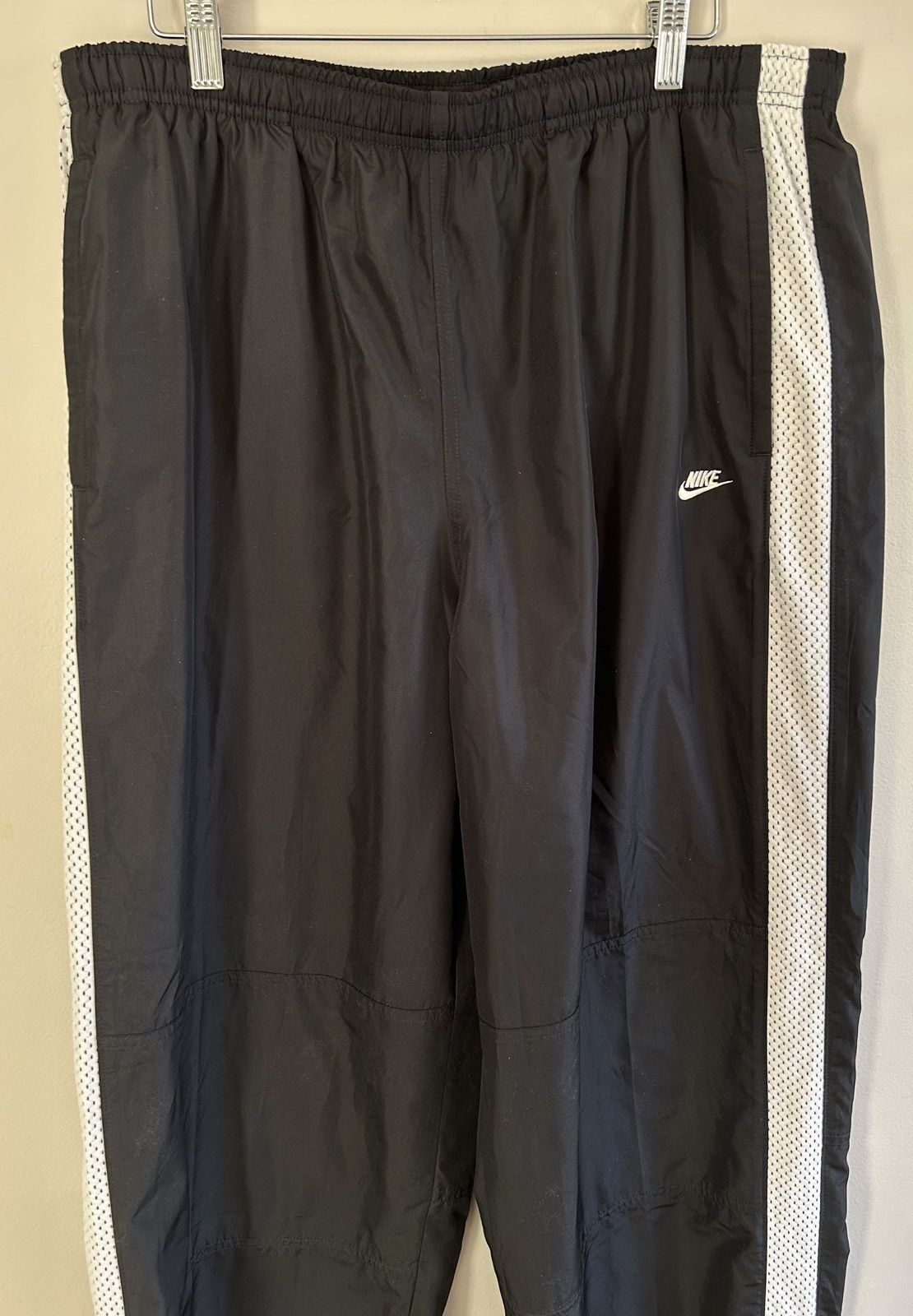 Nike Vintage Nike Men’s Black Track Sweat Pants - Size XXL Size US 40 / EU 56 - 6 Thumbnail