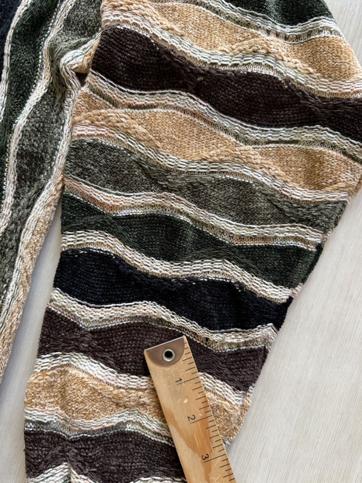 Vintage Vintage Tundra 3D Knit Textured Knit Coogi Style XL *flaws Size US XL / EU 56 / 4 - 2 Thumbnail