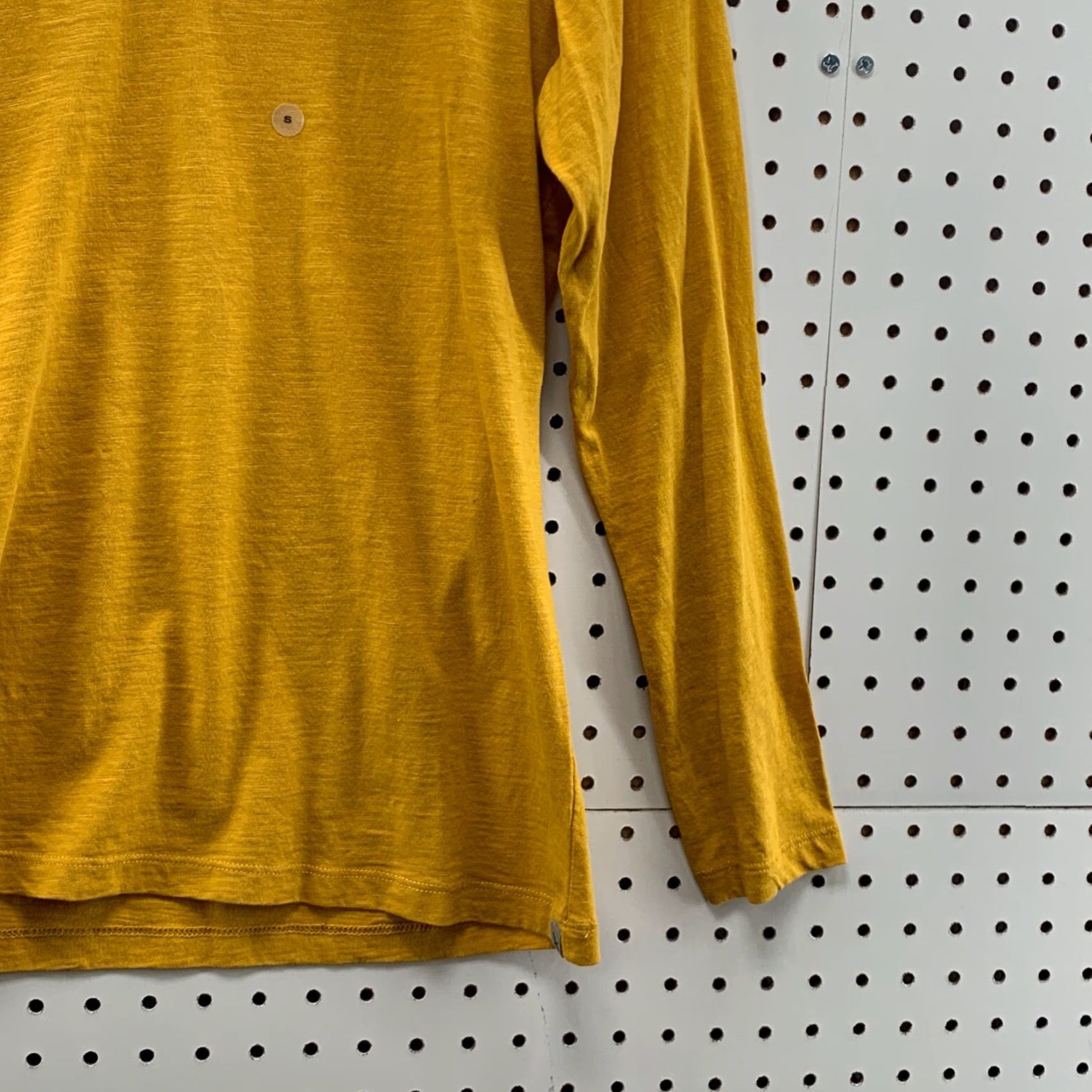 Eddie Bauer Eddie Bauer Womens Lightweight Tan V-Neck Blouse NWT Size Womens Small Crewneck Shirt Size S / US 4 / IT 40 - 3 Thumbnail