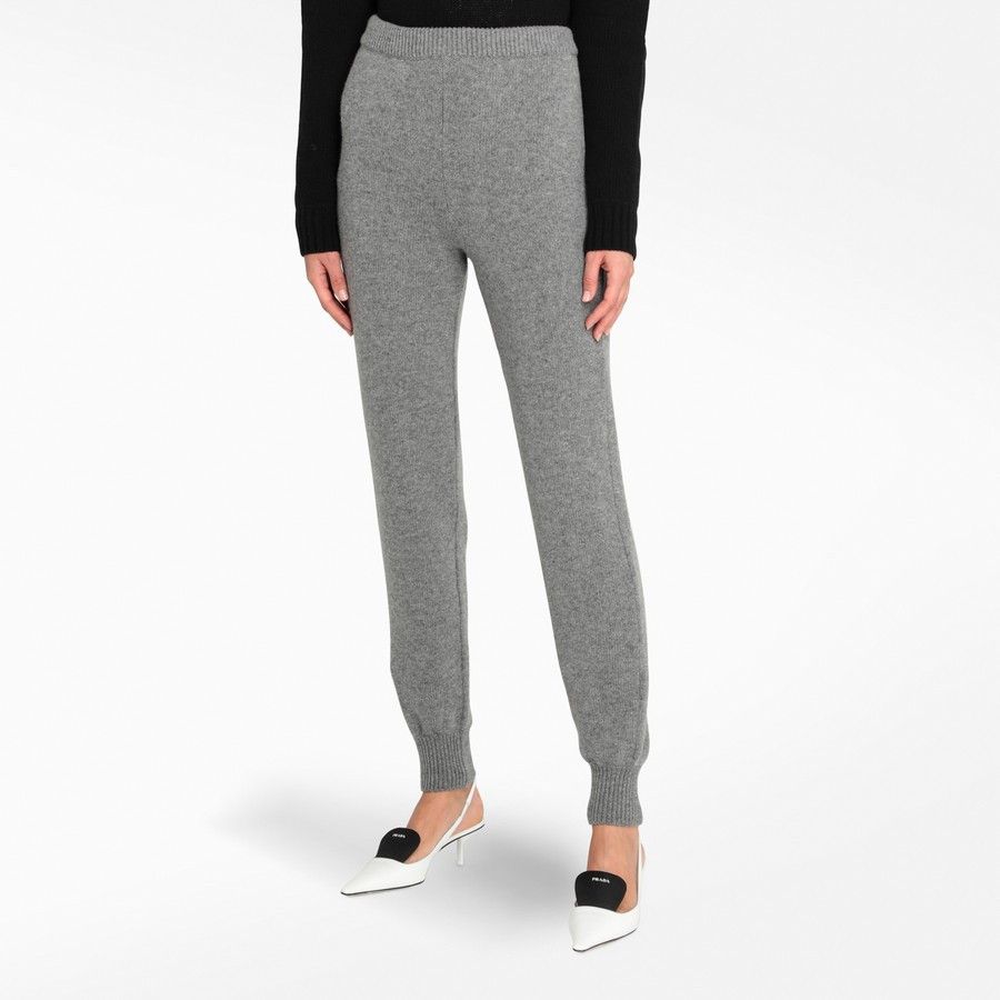 Prada o1d2blof0924 Jogging Trousers in Grey Size 28" / US 6 / IT 42 - 3 Thumbnail