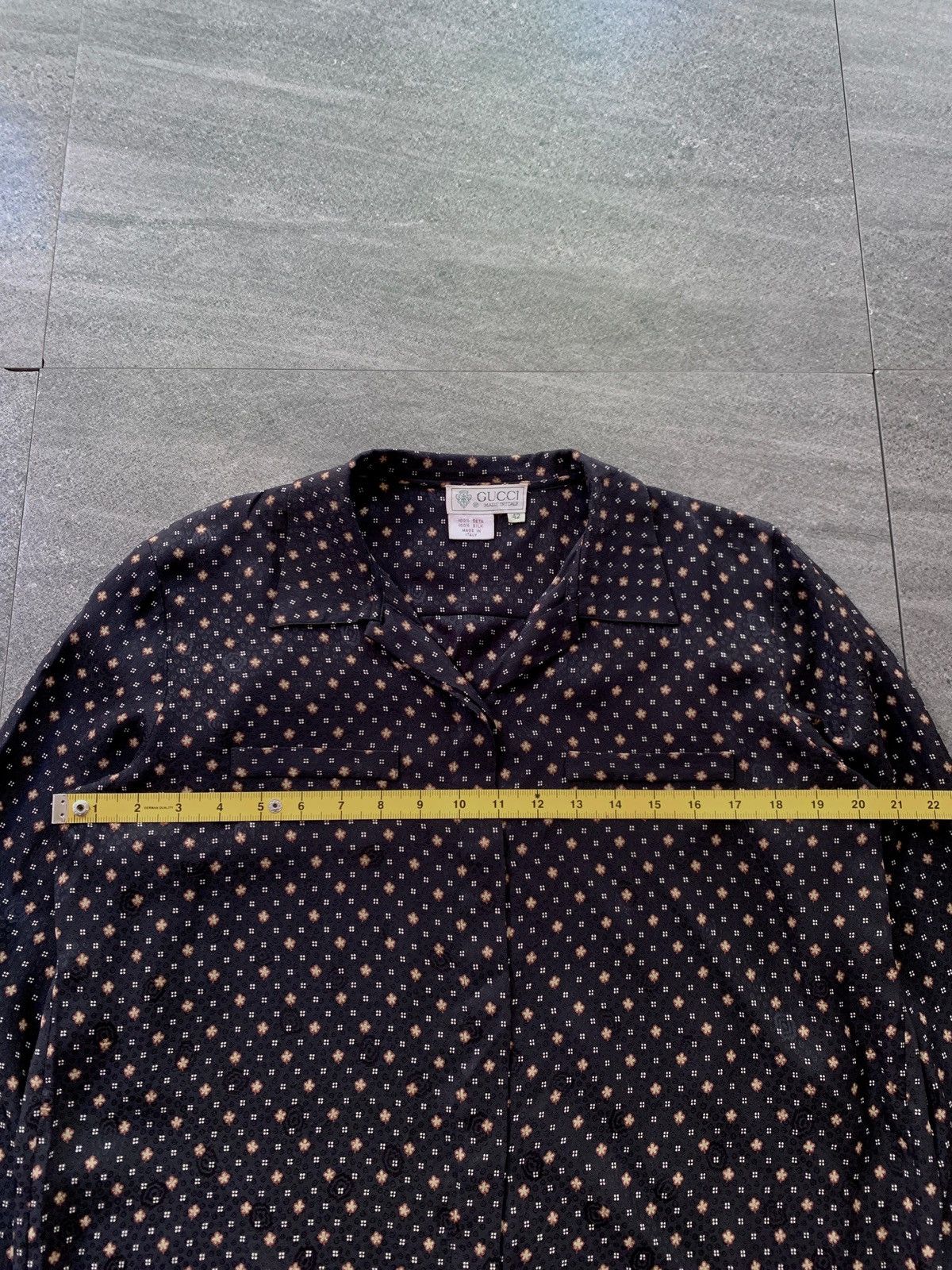 Gucci FREE TAX! 90s Printed Silk Shirt Size US M / EU 48-50 / 2 - 11 Thumbnail