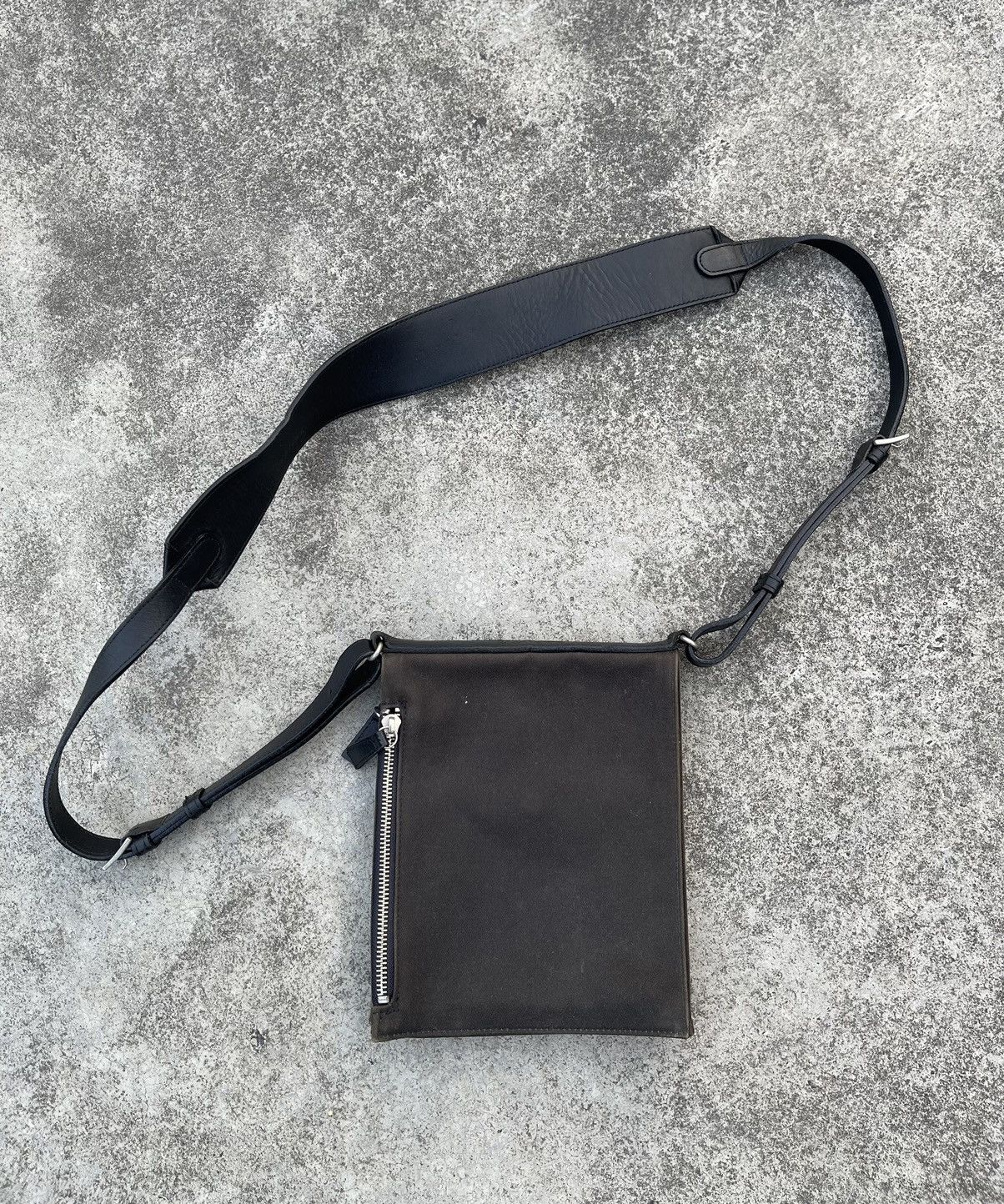 Alexander McQueen Vintage Alexander McQueen Small Sling Bag Quick Pocket Size ONE SIZE - 11 Thumbnail