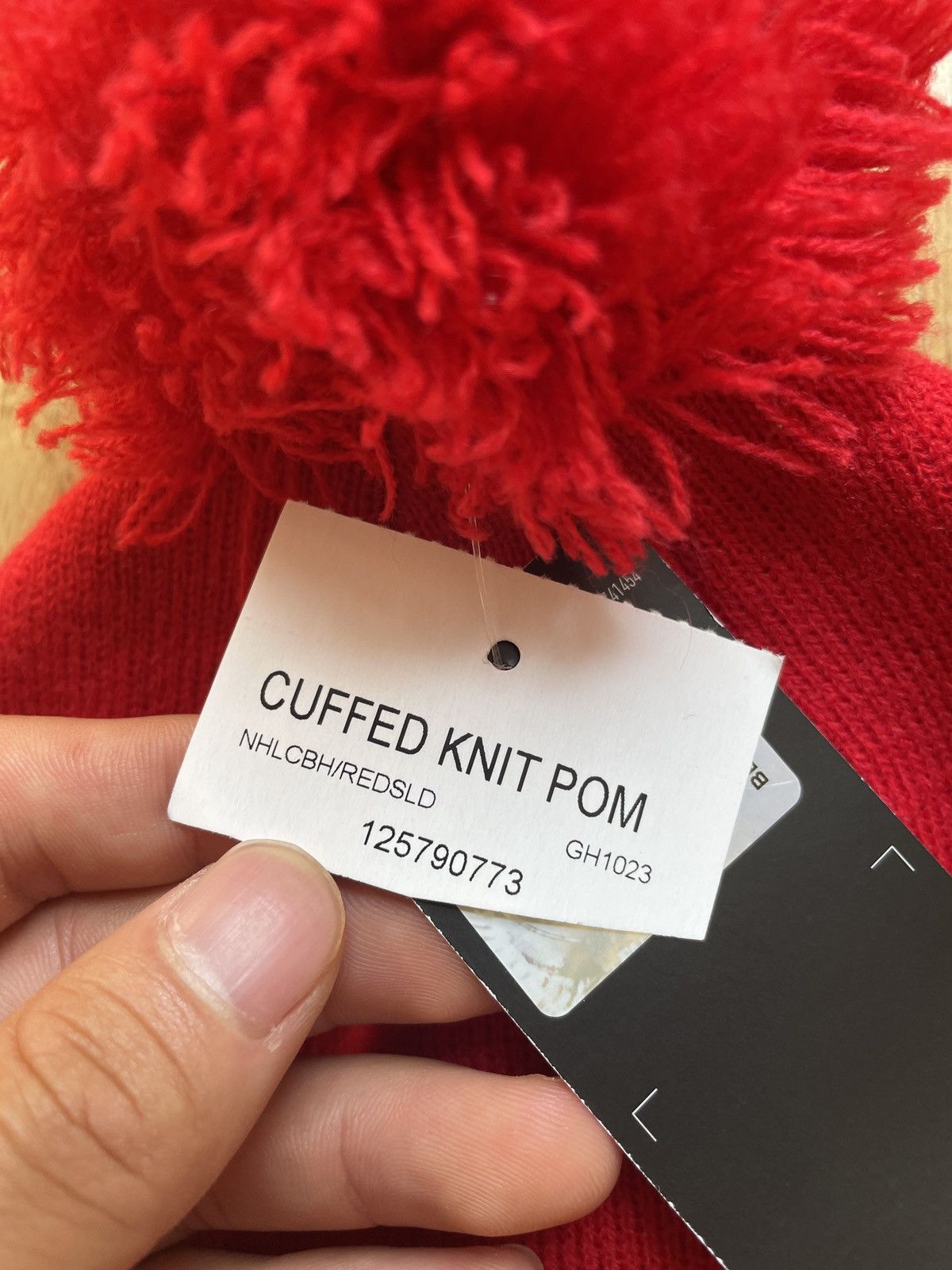 Adidas Adidas Chicago Blackhawks Embroidered Cuffed Knit Pom Beanie Size ONE SIZE - 5 Thumbnail