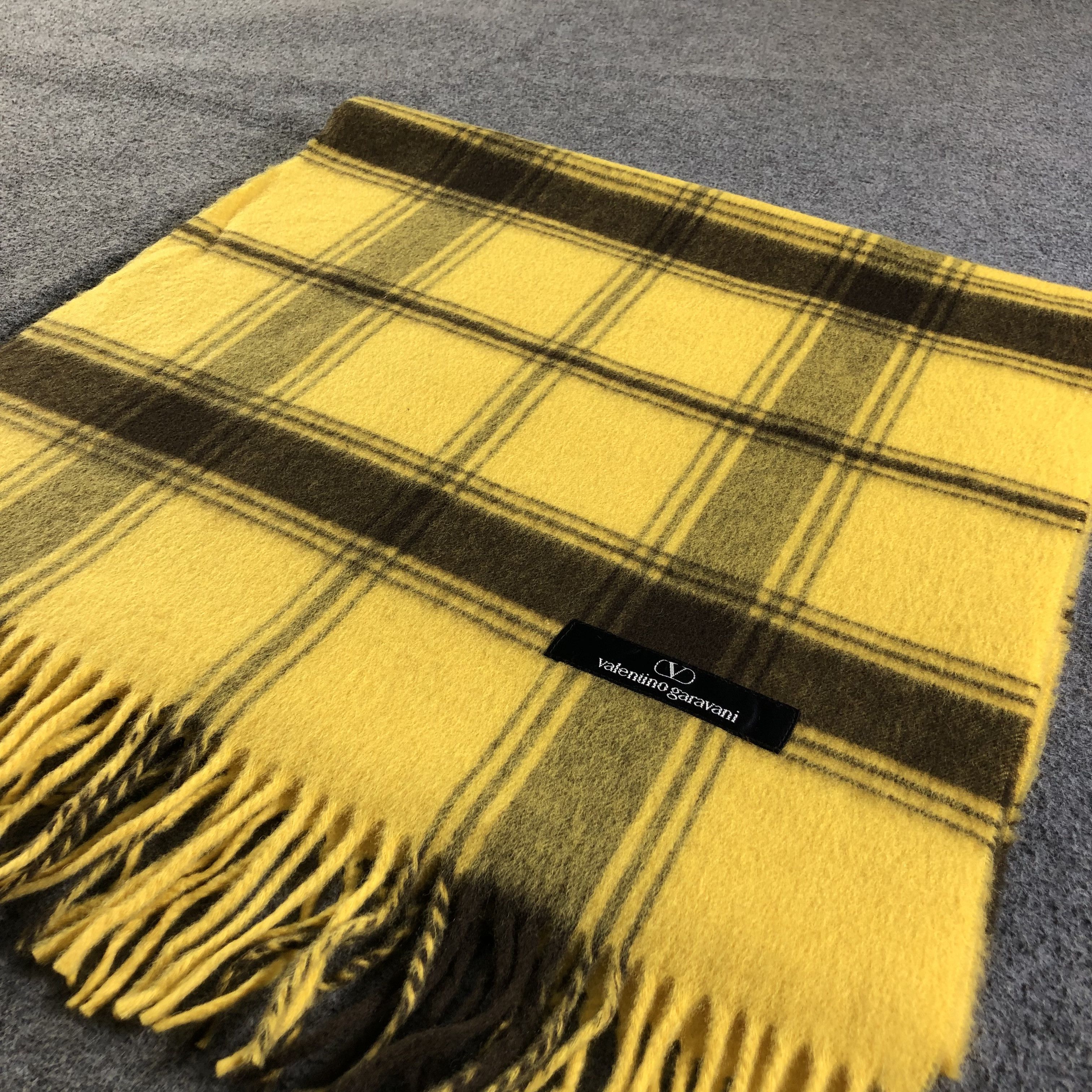 Valentino Valentino Garavani Wool Scarf Muffler V1916 Size ONE SIZE - 3 Thumbnail