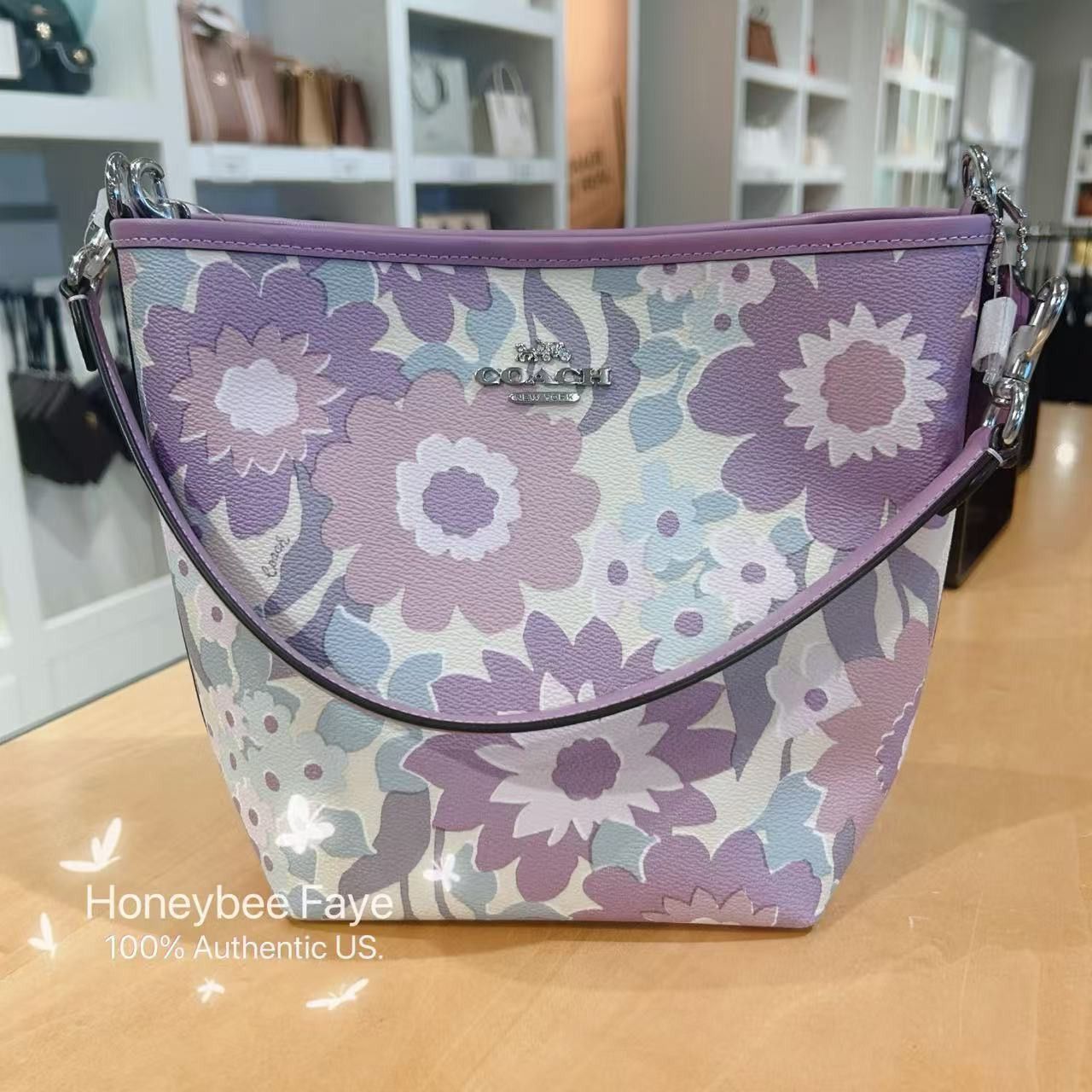 Coach NWT Coach City Bucket Bag With Floral Print CBG77 Size ONE SIZE - 1 Thumbnail