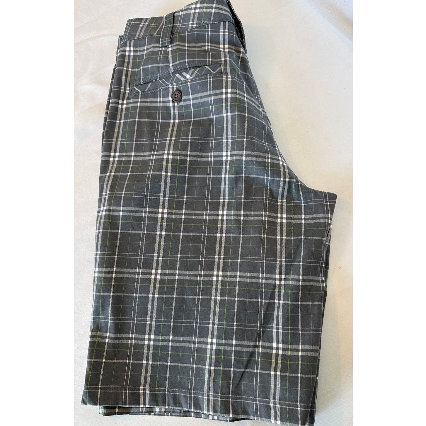 Under Armour Under Armour Men’s Golf Shorts Plaid Performance Size 30 Size US 30 / EU 46 - 17 Thumbnail