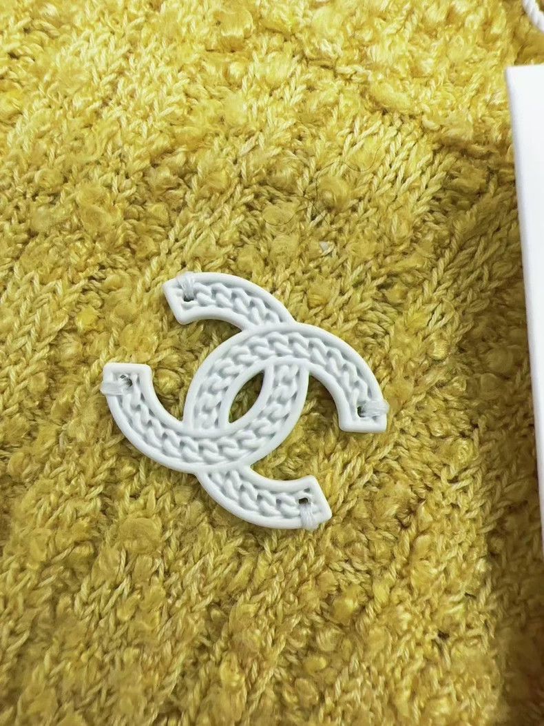 Chanel Chanel Chick yellow knitted vest Size XS / US 0-2 / IT 36-38 - 3 Thumbnail