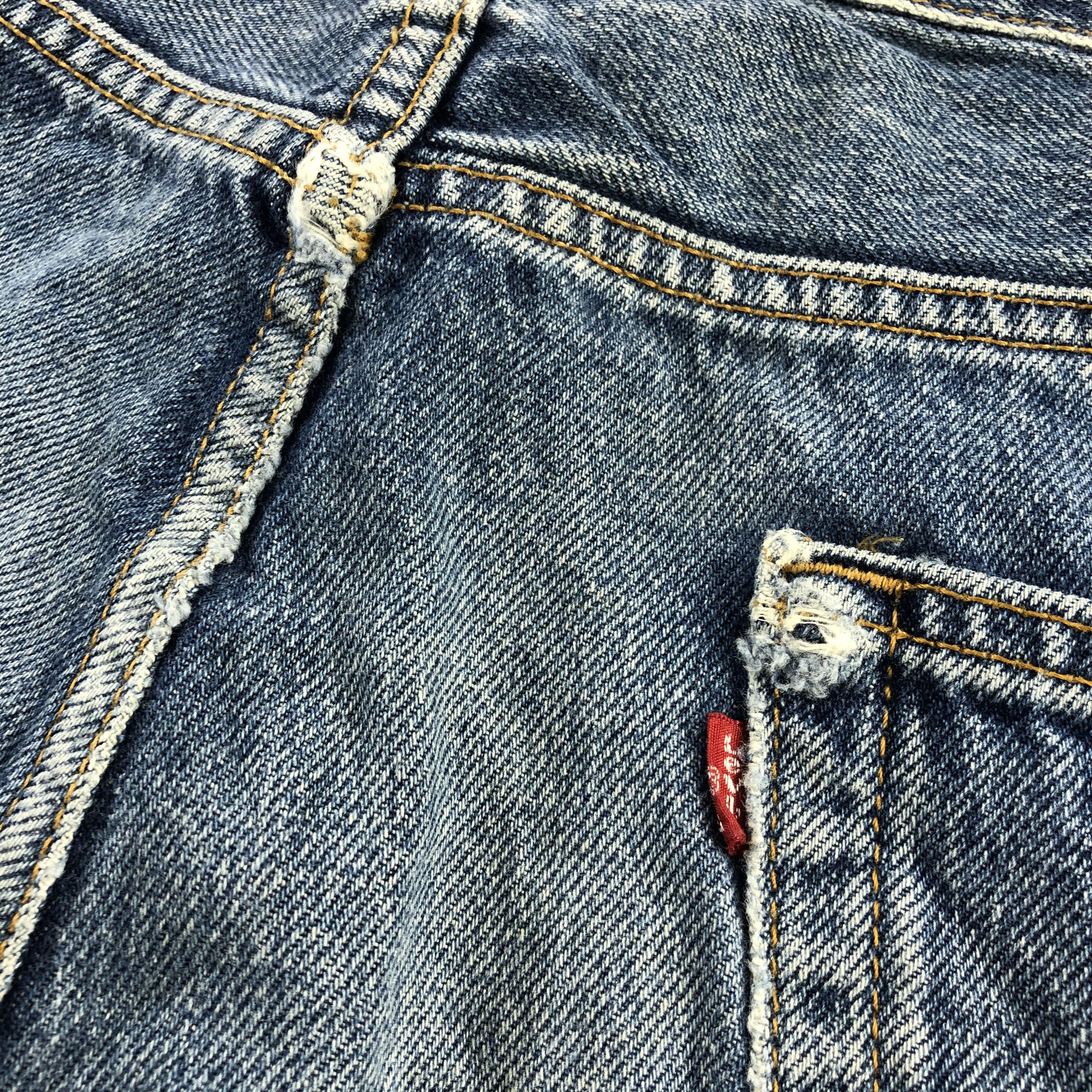 Levi's × Vintage Vintage Blue Wash Levis 550 Jeans-JM2977 Size US 35 - 8 Thumbnail