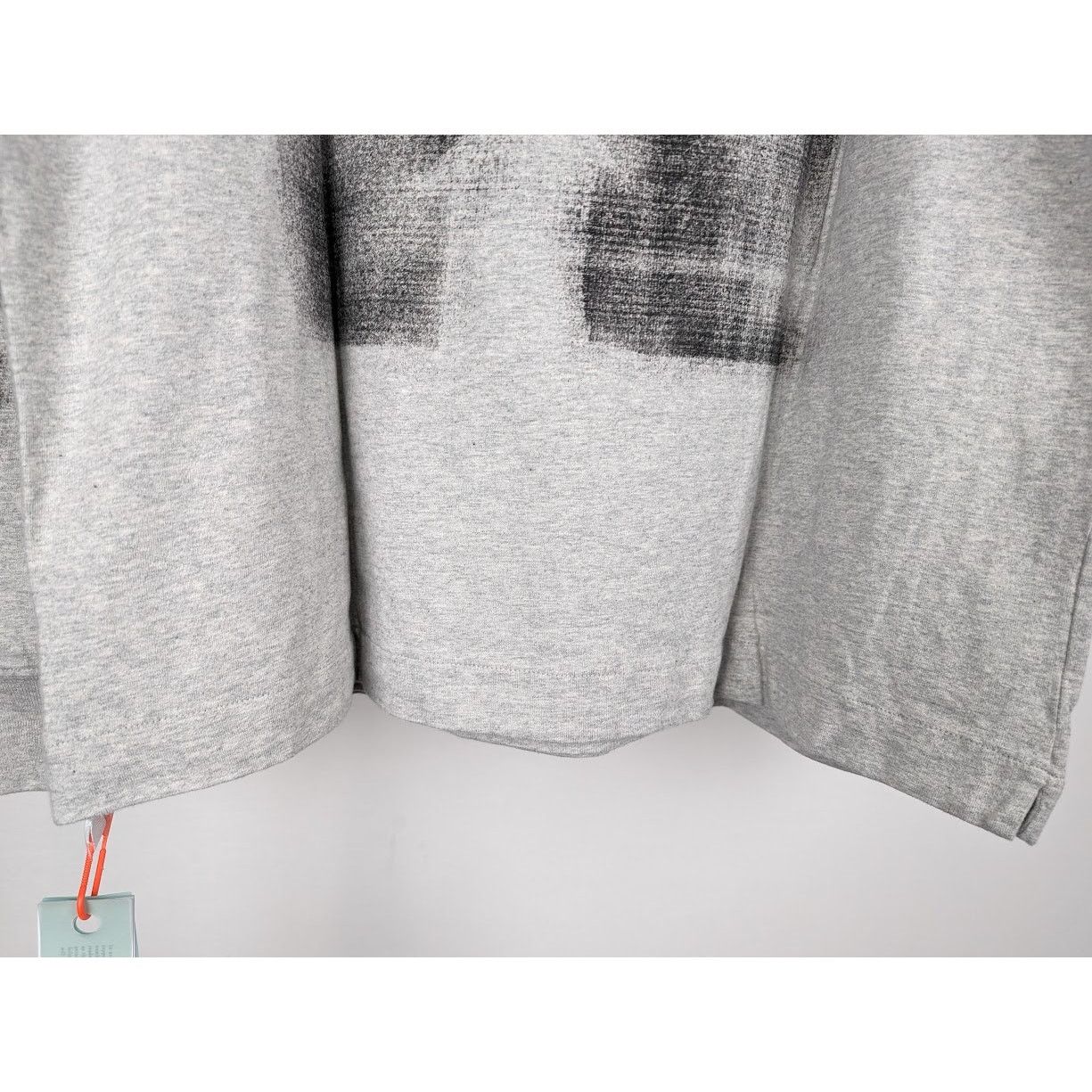 Off-White o1rshd1 Q:2 / DUP /Jumbo Arrow Double L/S Tee Shirt in Grey Size US XL / EU 56 / 4 - 14 Thumbnail