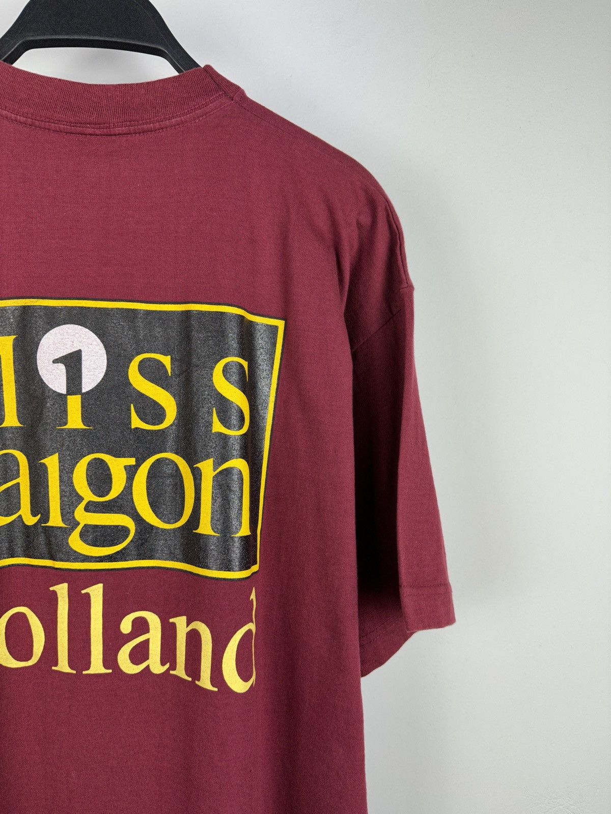 Vintage Vintage 1988 Miss Saigon Graphic Movie T-shirt Size US XL / EU 56 / 4 - 12 Thumbnail