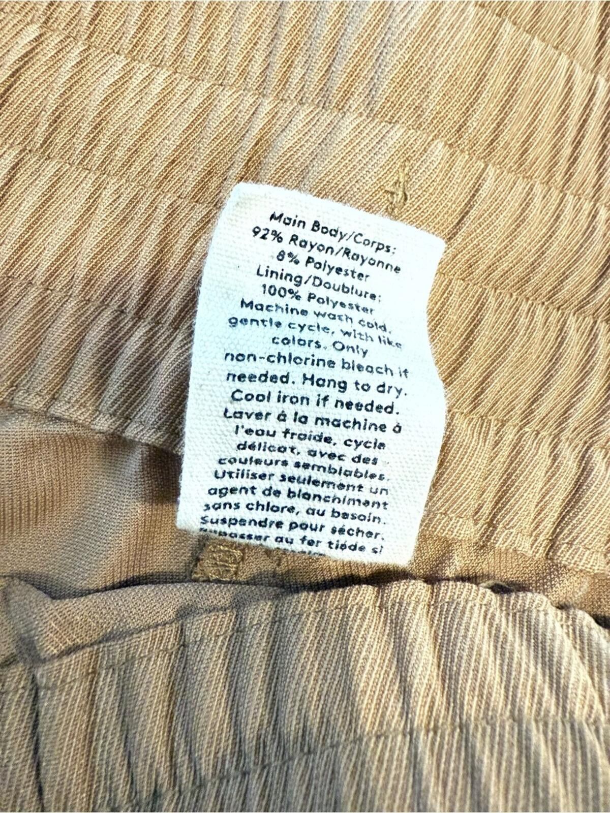 Nordstrom Nordstrom Open Edit tan elastic waist shorts pockets plus 2X Size 42" / US 20 - 8 Thumbnail