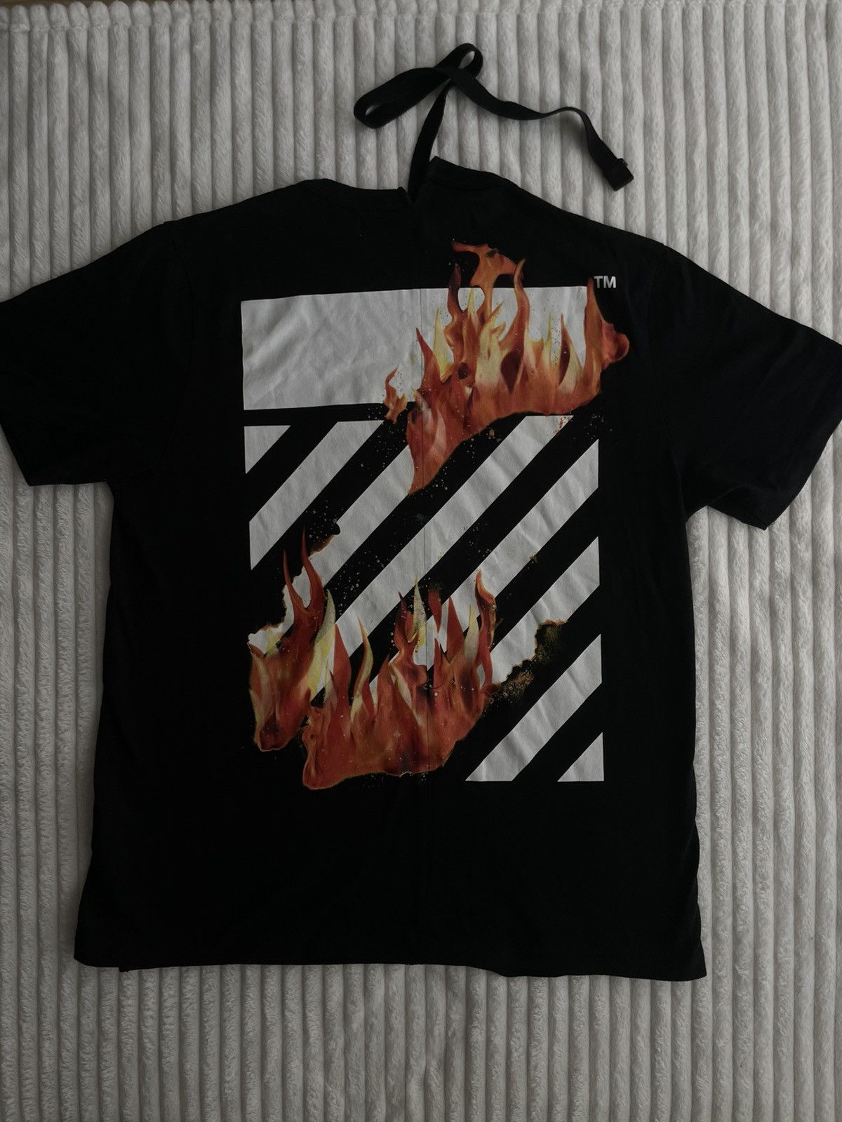 Off-White Off-White “Fire Hands” Tee, Black, Size L, Made in Portugal Size US L / EU 52-54 / 3 - 2 Thumbnail