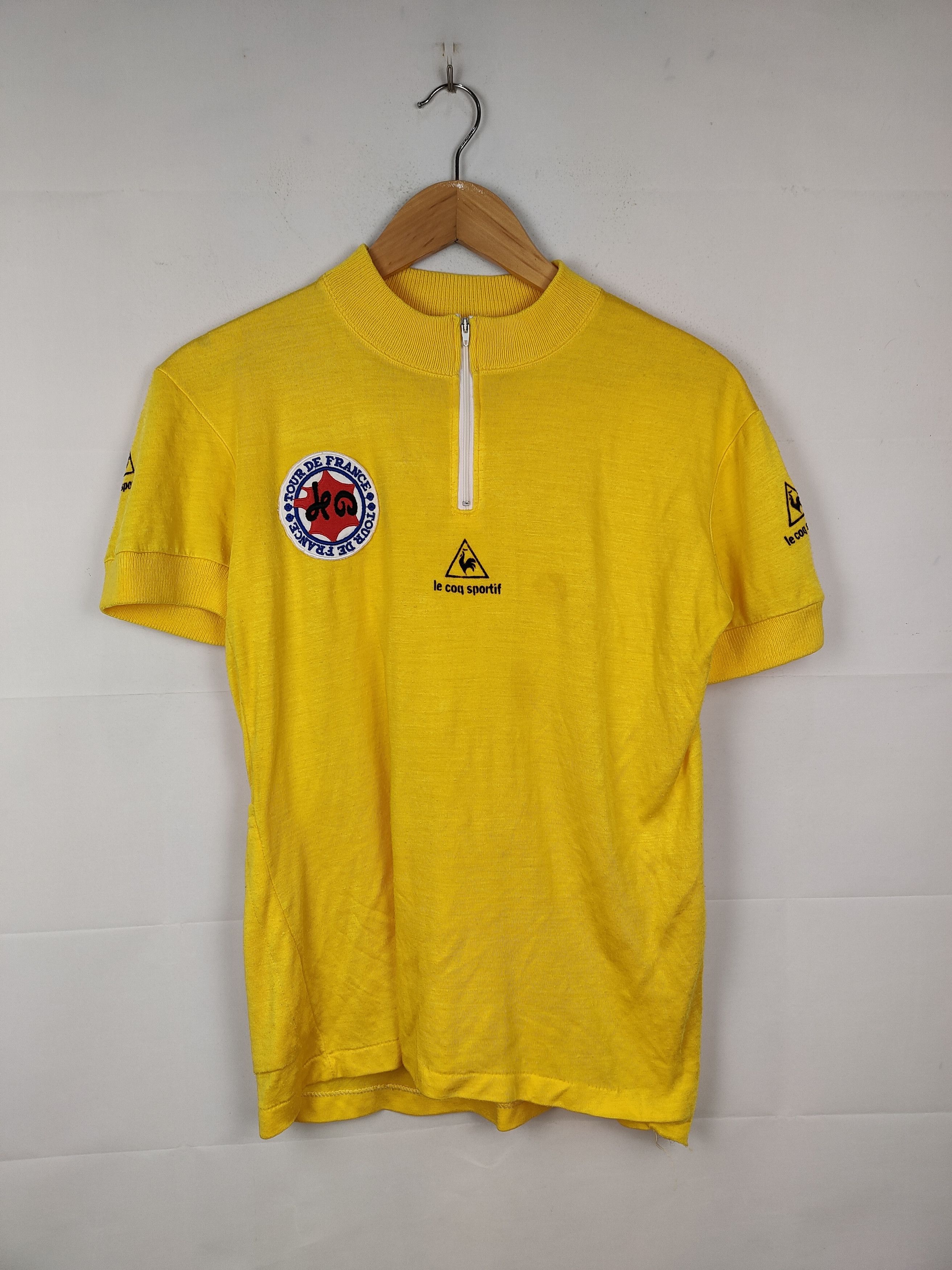 Le Coq Sportif Vintage Le Coq Sportif Le Tour de France Bicycle Shirt Size US S / EU 44-46 / 1 - 1 Thumbnail
