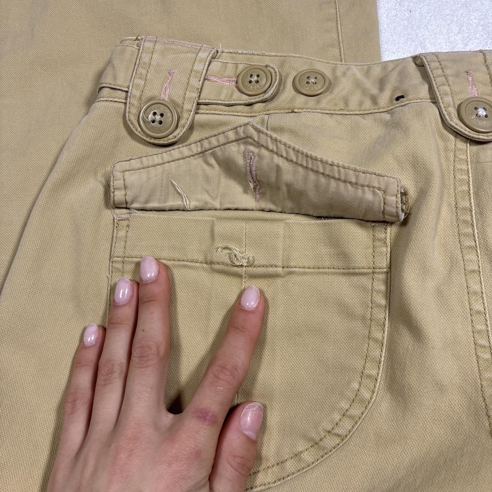 American Eagle Outfitters y2k american eagle khaki cargo pants Size 32" / US 10 / IT 46 - 2 Thumbnail