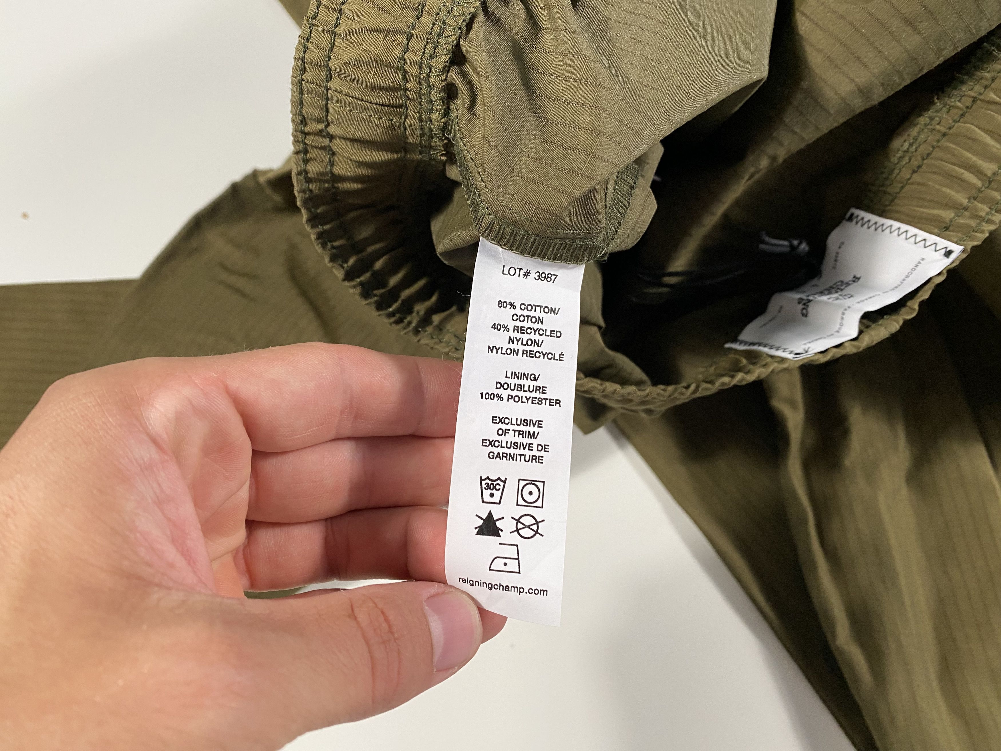 Reigning Champ Reigning Champ light pinstriped nylon trousers size large Size US 34 / EU 50 - 6 Thumbnail
