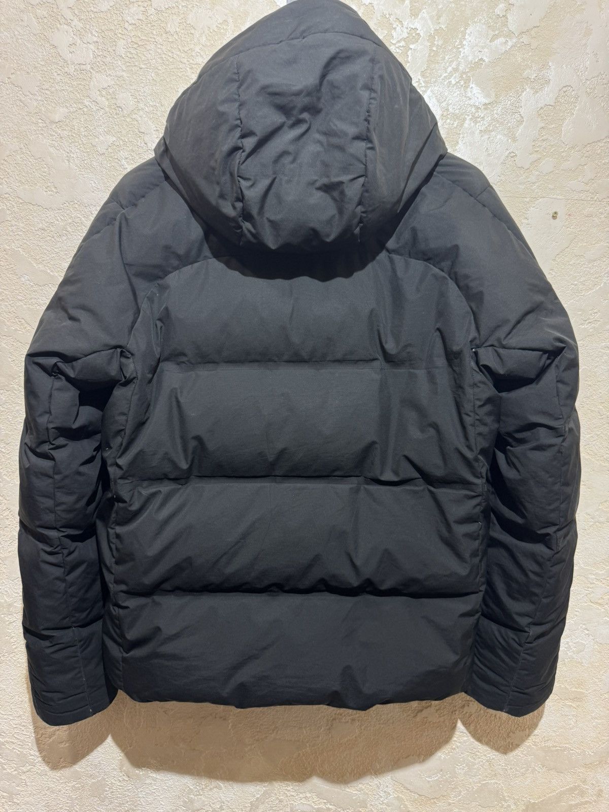 Uniqlo Uniqlo Mens Down Hooded Black Jacket Size S Size US S / EU 44-46 / 1 - 7 Thumbnail