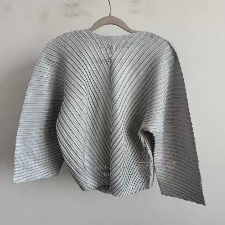 Issey Miyake Issey Miyake Pink Short-Sleeve Top Size M / US 6-8 / IT 42-44 - 2 Thumbnail