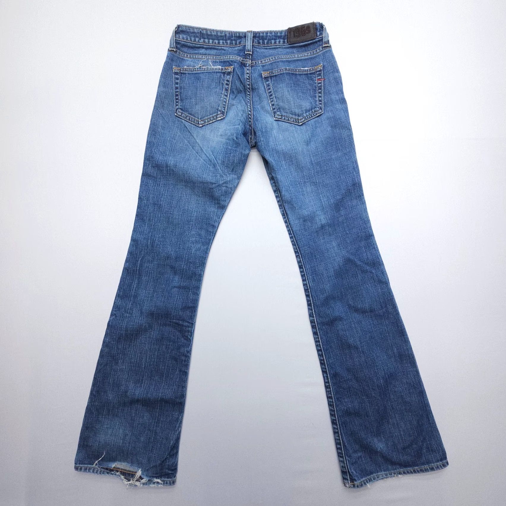 Gap VINTAGE Gap 1969 Jeans Flared 27x32 Dark Blue 5-Pocket Denim Stretch Juniors 2006 USA 90s Boho Festival Hippie Size 25" / US 0 / IT 36 - 2 Thumbnail