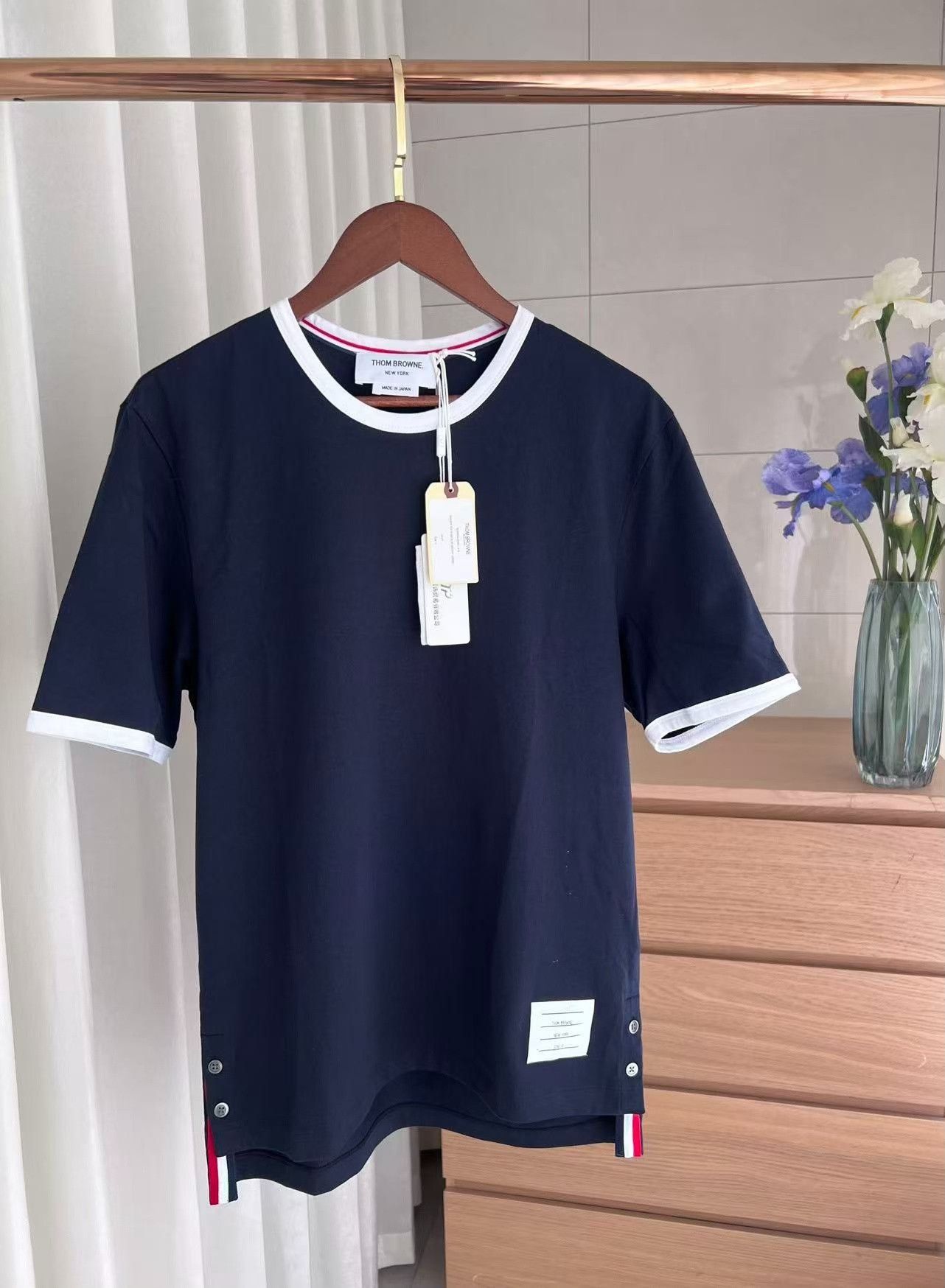 Thom Browne Thom Browne Classic Colorblock Short-Sleeve T-Shirt Size US XS / EU 42 / 0 - 1 Thumbnail