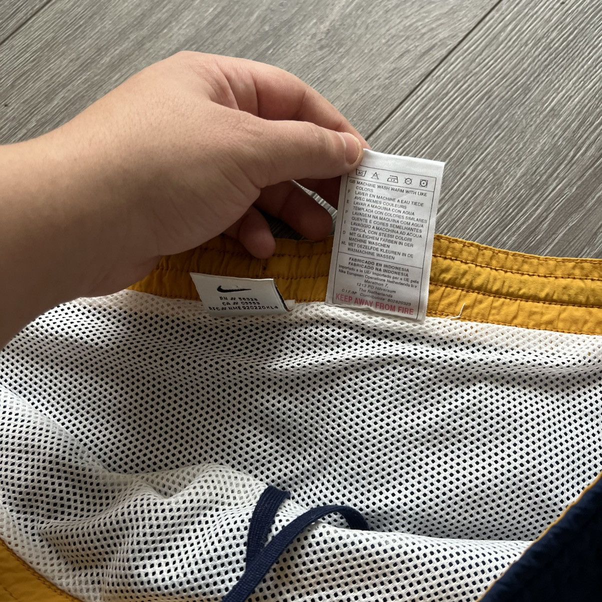 Nike Vintage 90s Nike Shorts Size US 34 / EU 50 - 11 Thumbnail