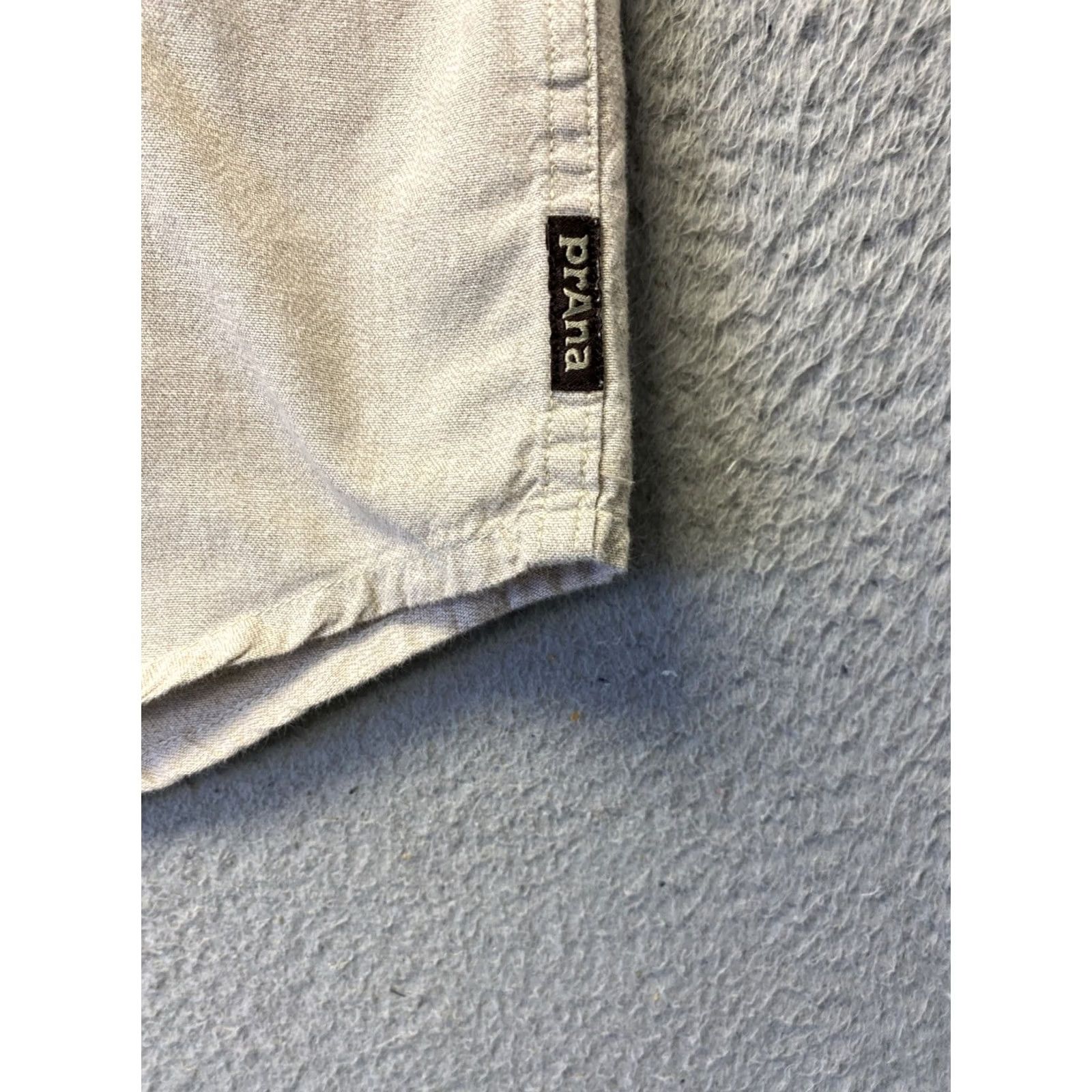 Prana prAna Button Shirt Mens Small Sand SS Button Up Lightweight Travel Shirts Men's/Sand/Travel/Lightweight/Short Sleeve/SS/0710 Size US S / EU 44-46 / 1 - 4 Thumbnail