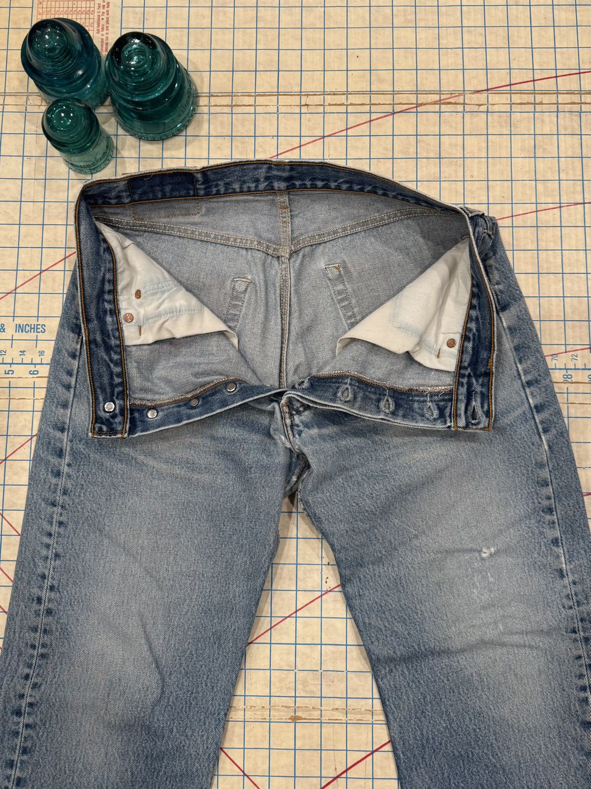 Levi's Vintage Levi’s 501 Jeans Mens Size 34x30 Nice Fade and Wear Size US 34 / EU 50 - 7 Thumbnail