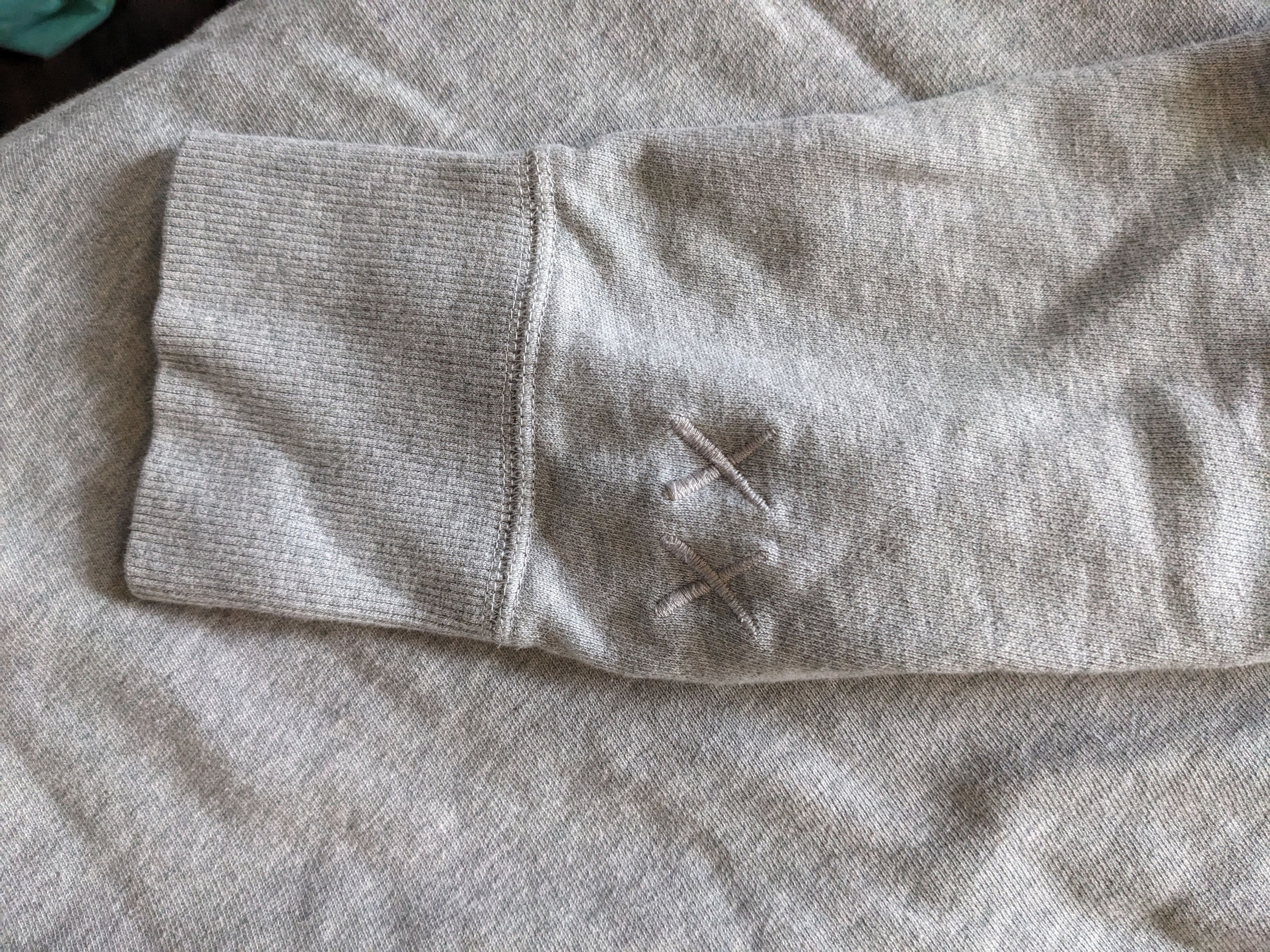 Kaws × Uniqlo Sesame Street Companion Trash Can Outline Sweatshirt Size US S / EU 44-46 / 1 - 6 Thumbnail
