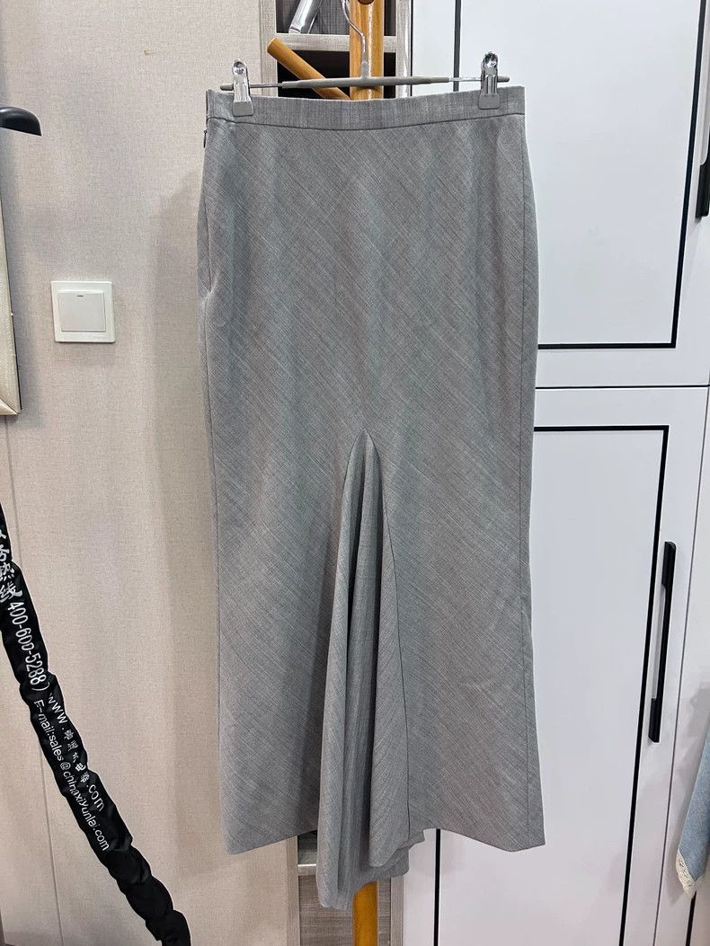 Givenchy Givenchy Mermaid skirt, official size 38 Size M / US 6-8 / IT 42-44 - 1 Thumbnail
