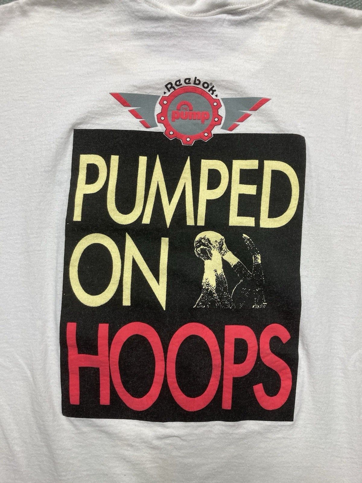 Reebok × Vintage Vtg 90s t shirt Reebok pumped on hoops basketball pumps L Size US L / EU 52-54 / 3 - 2 Thumbnail