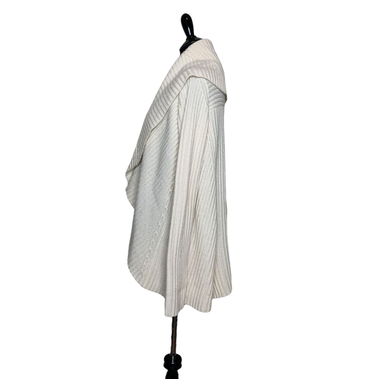 Neiman Marcus Neiman Marcus cashmere open front cardigan size small Size S / US 4 / IT 40 - 6 Thumbnail