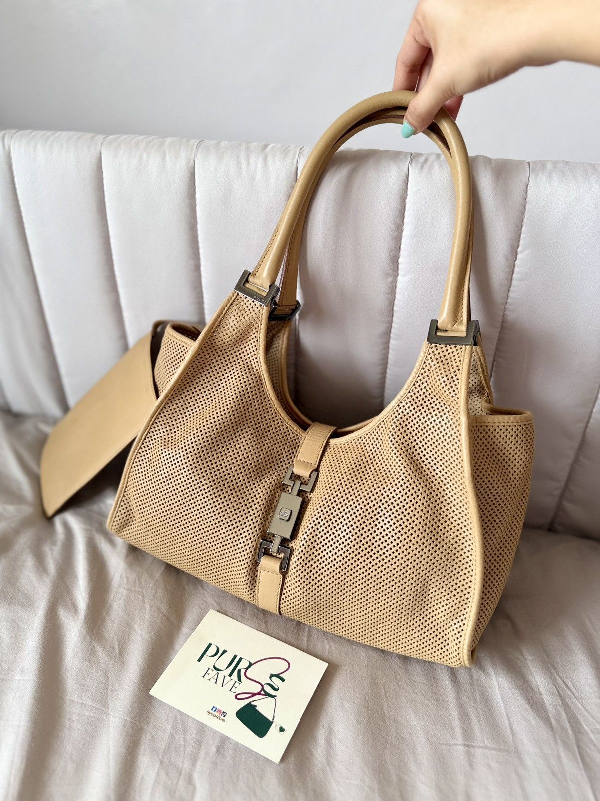 Gucci Authentic GUCCI Jackie Bardot Tan Hobo Perforated Leather Size ONE SIZE - 1 Thumbnail