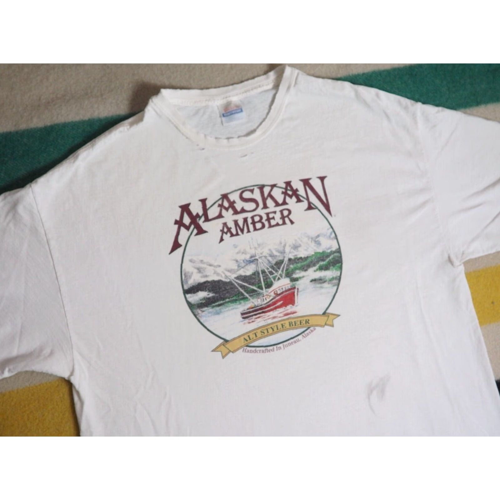 Hanes VTG Hanes Alaskan Amber Brewing Beer Distress White Tee T-Shirt 2XL Mens Grunge 90s Graphic Tee Size US XXL / EU 58 / 5 - 3 Thumbnail