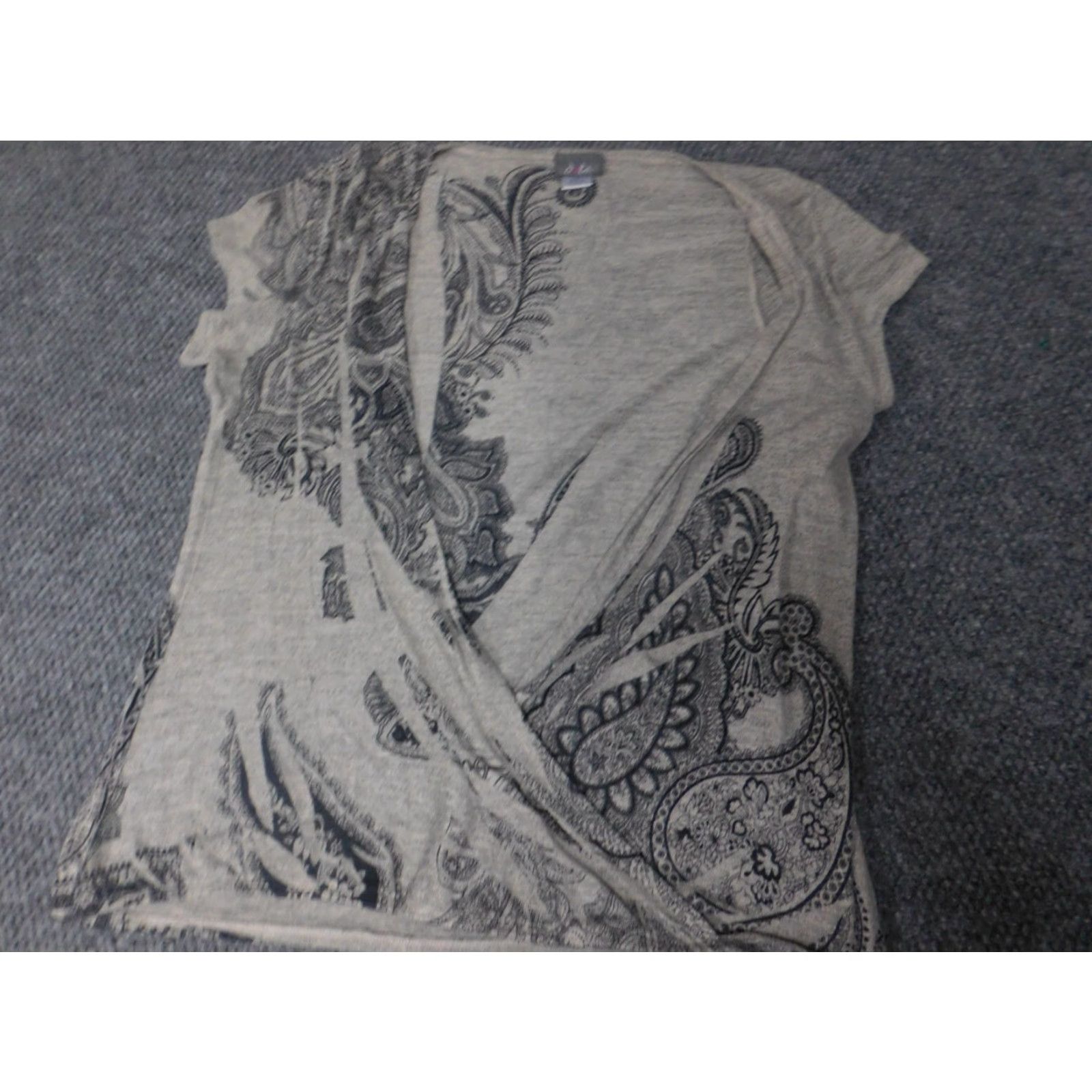 Vintage Dots Blouse Womens 3X Plus Gray Floral Short Sleeve Collared Pullover Dolman Button Polyester Lightweight Casual Shirts Womens Size XXL / US 16-18 / IT 52-54 - 2 Thumbnail