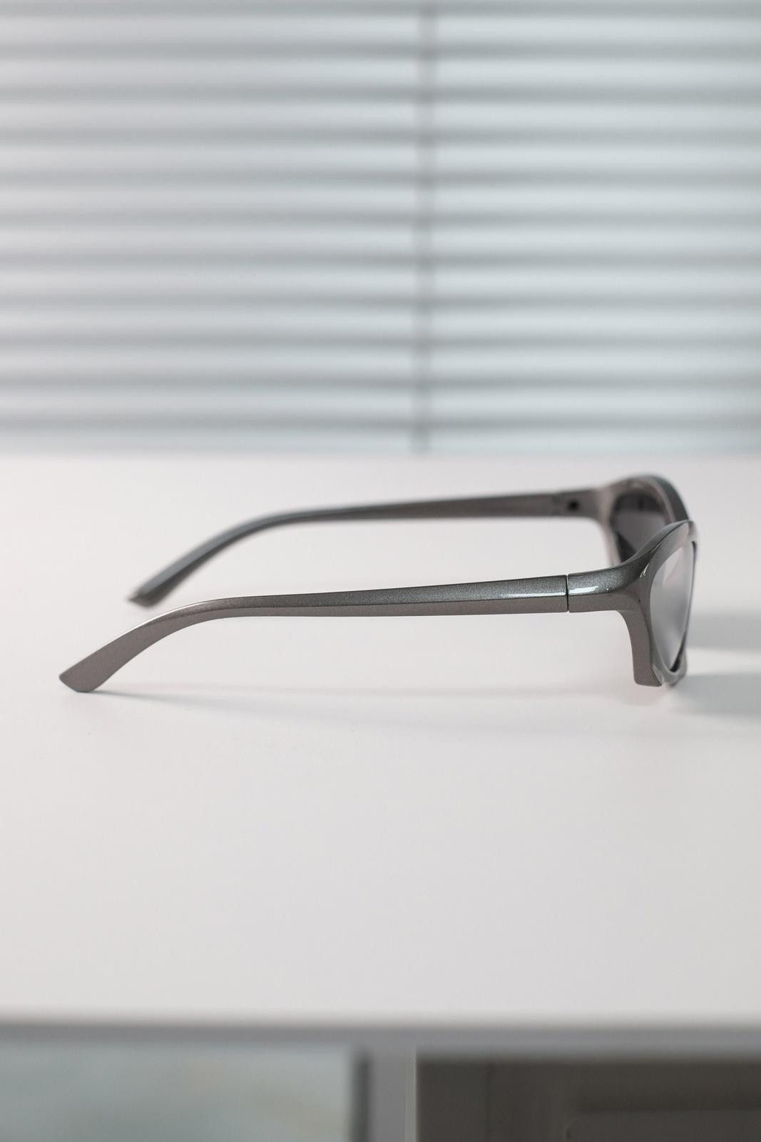Other Y2k Avant Garde Futuristic Gunmetal Sunglasses Unisex OS Size ONE SIZE - 2 Thumbnail