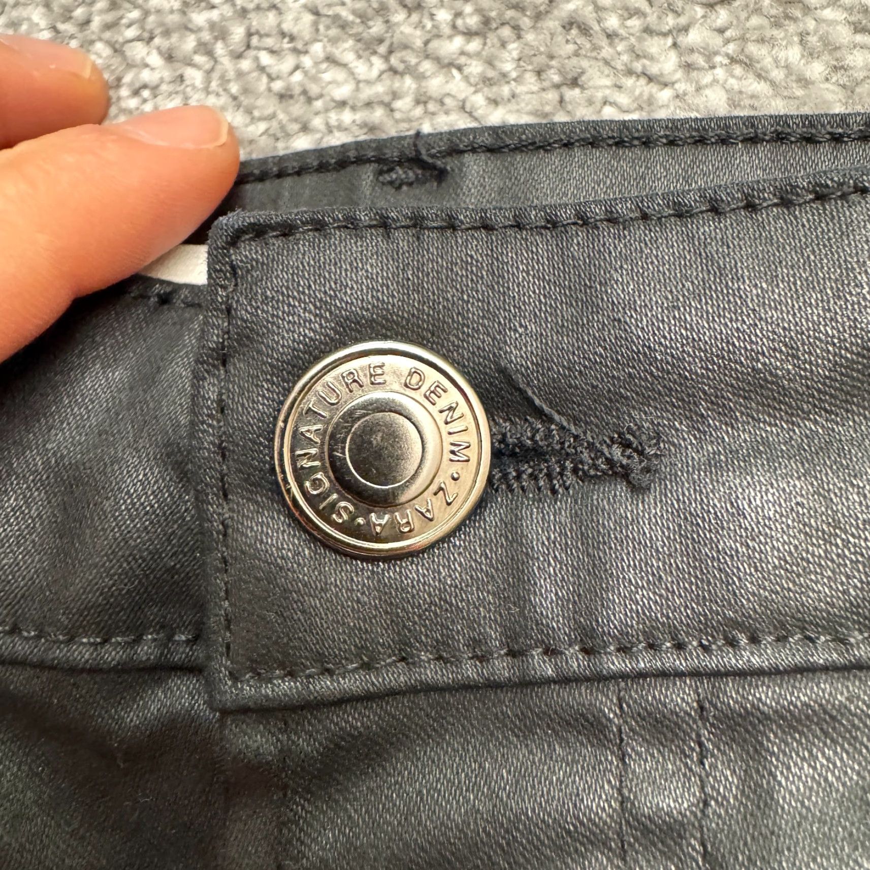 Zara Zara Pants Womens 8 Black Flared Faux Leather Side Zip Button 25 Inseam Stretch Pockets Casual Travel Vintage No (if required) Size 30" / US 8 / IT 44 - 5 Thumbnail