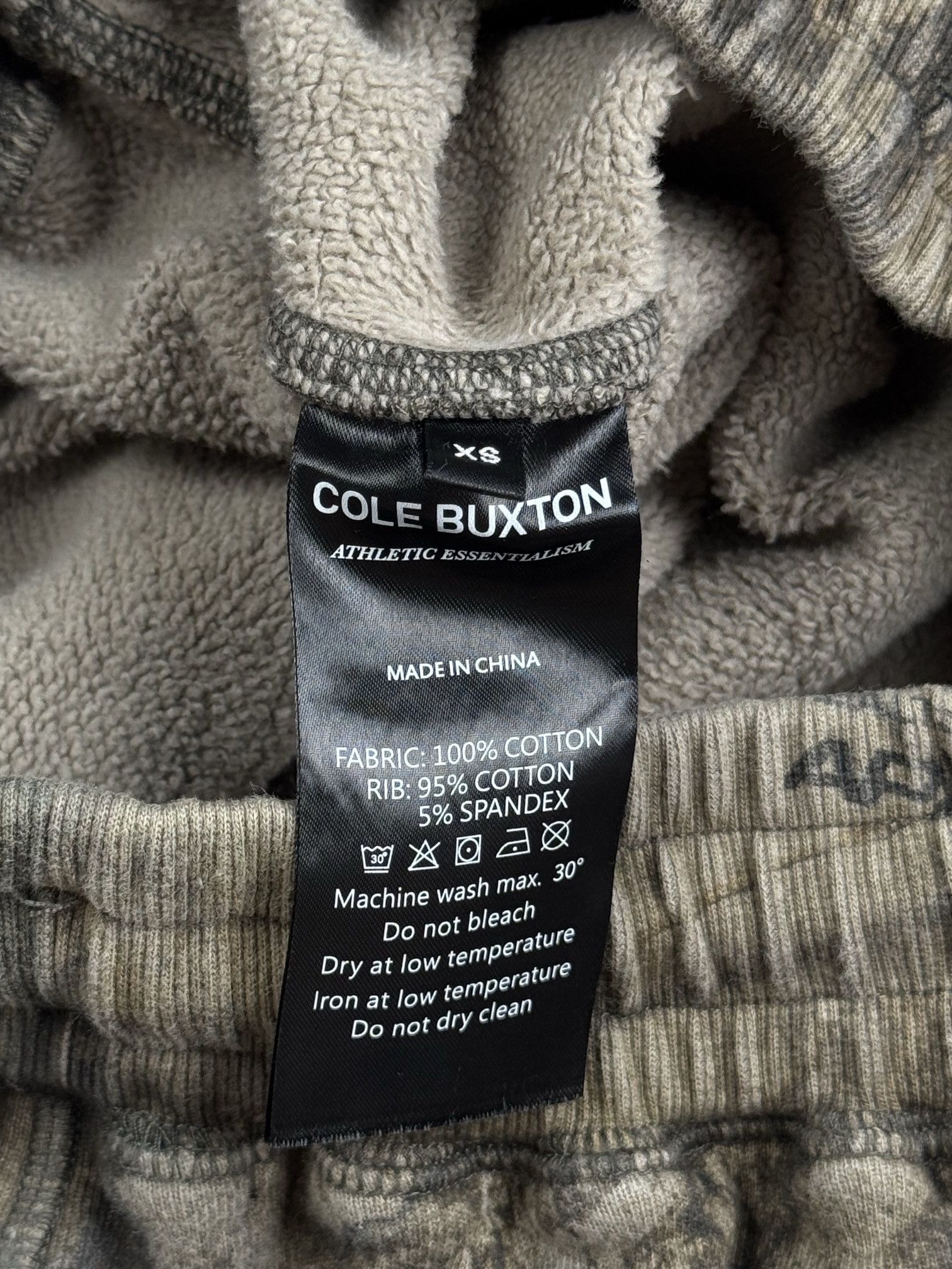 Cole Buxton real tree camo shorts Size US 28 / EU 44 - 7 Thumbnail