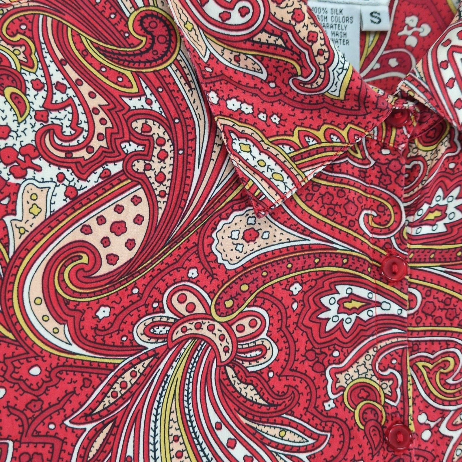 Vintage SLB Women's S Petite 100% Silk Red Paisley Button Up Blouse Size S / US 4 / IT 40 - 5 Thumbnail