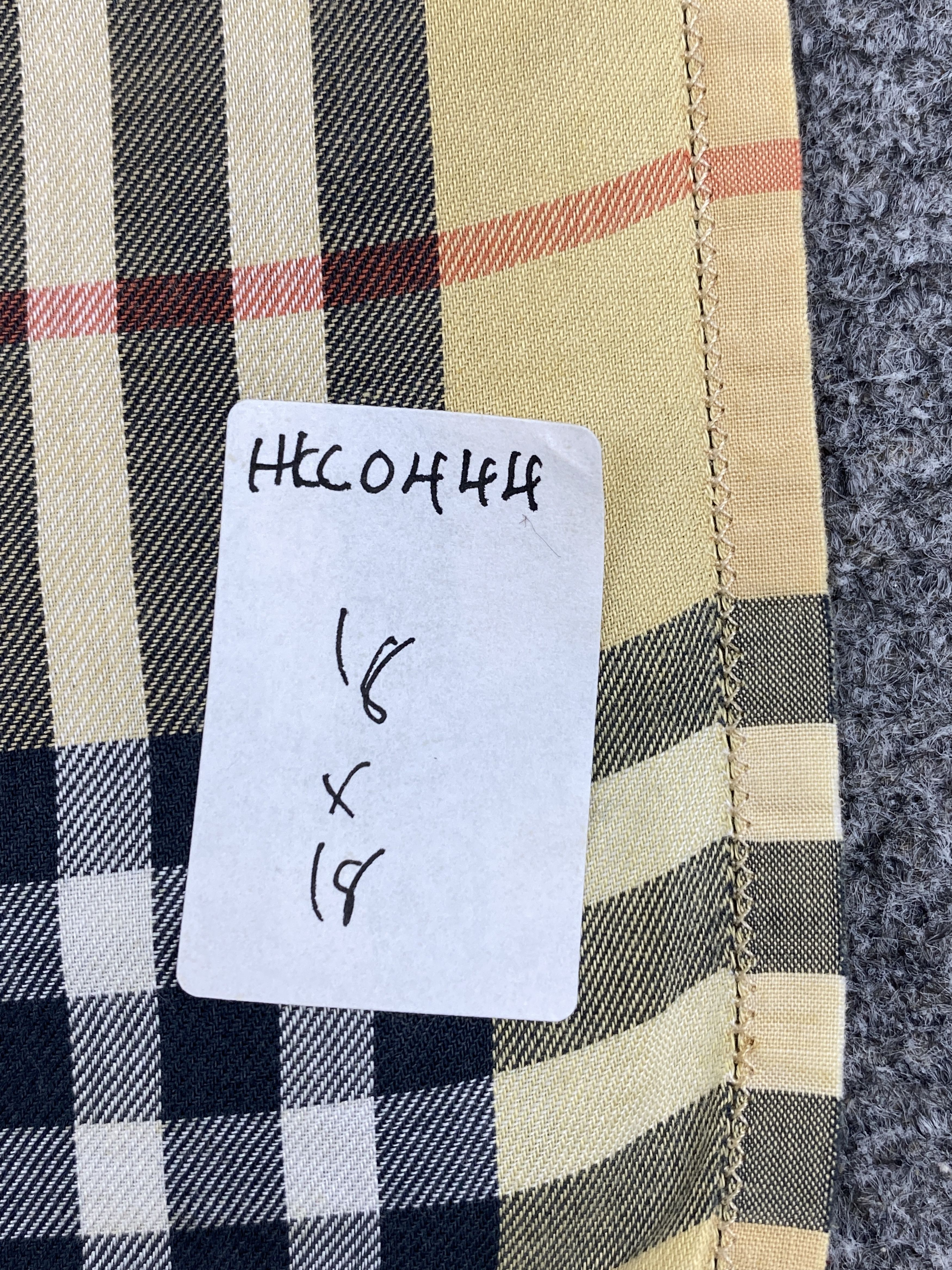 Burberry Burberry Novacheck Handkerchief Bandana Neckerchief HKC0444 Size ONE SIZE - 7 Thumbnail