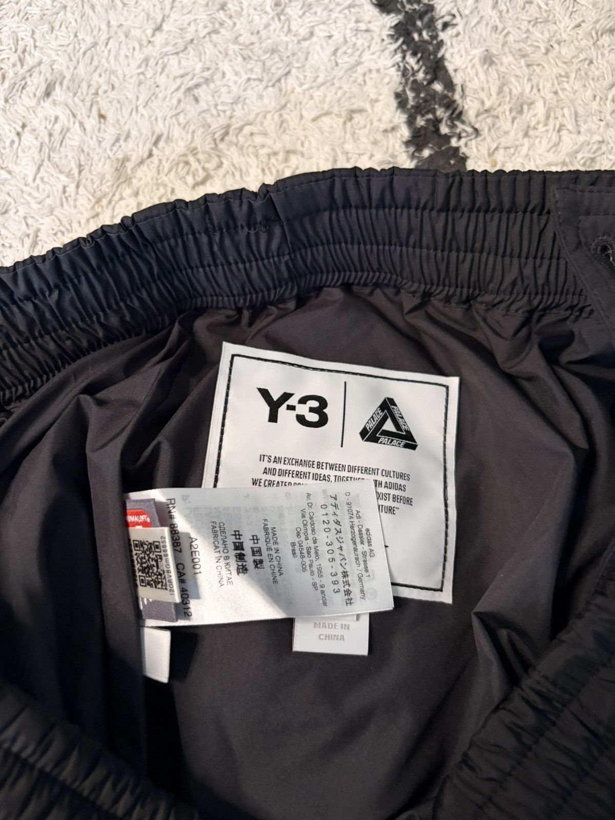 Palace × Y-3 × Yohji Yamamoto Y3 x Palace hybrid Nylon Track Pant Size US 29 - 7 Thumbnail