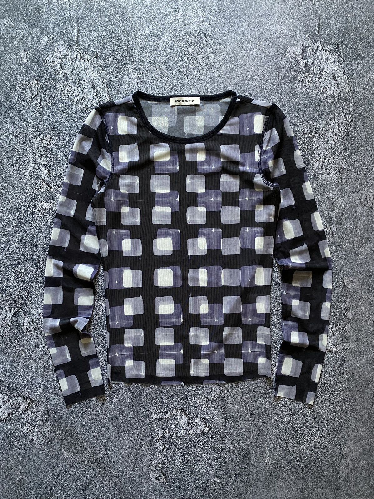 Henrik Vibskov Henrik Vibskov SS22 Mesh Round neck Dark cubes long sleeve Size S / US 4 / IT 40 - 3 Thumbnail