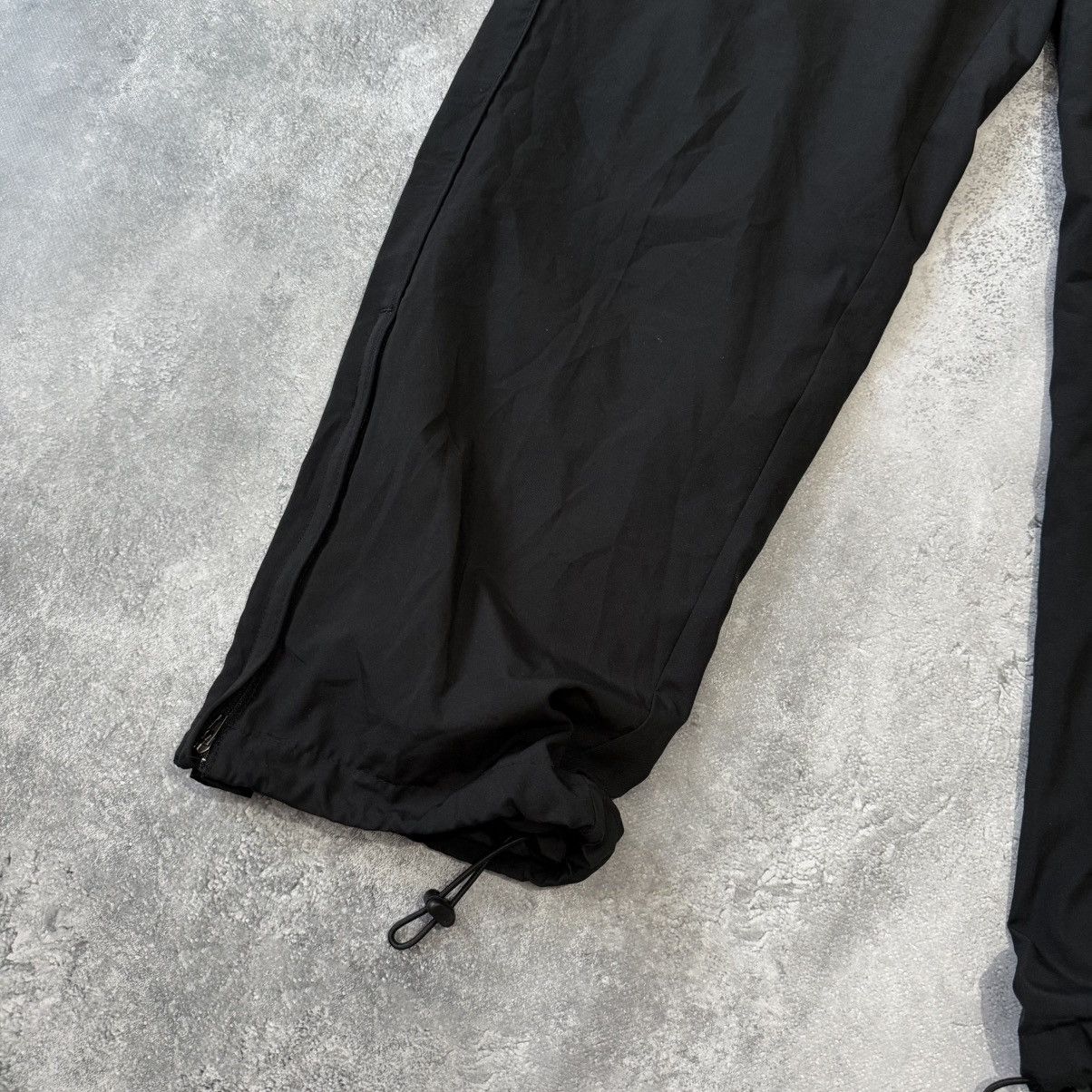 Nike Vintage Nike Nylon Track Pants Y2K Size US 34 / EU 50 - 2 Thumbnail