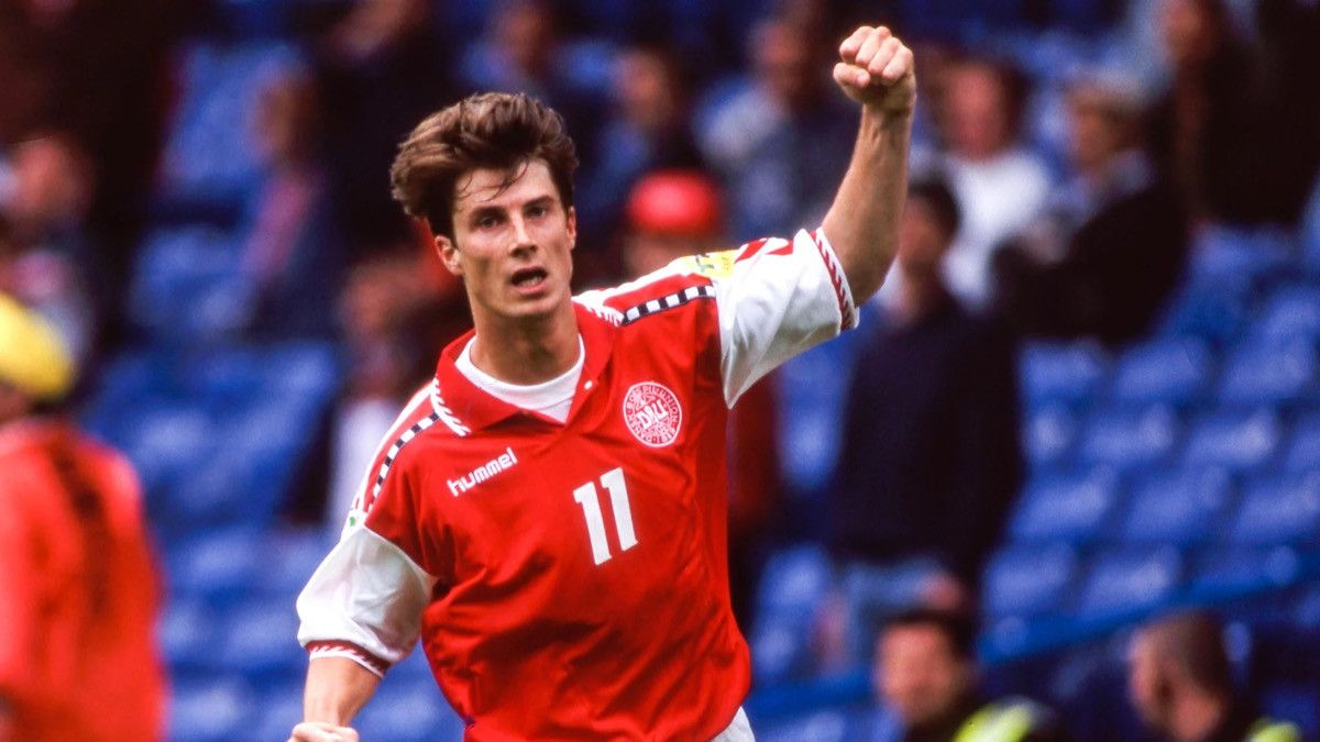 Hummel Denmark Euro96 home shirt (Bnwt) Size US S / EU 44-46 / 1 - 11 Thumbnail