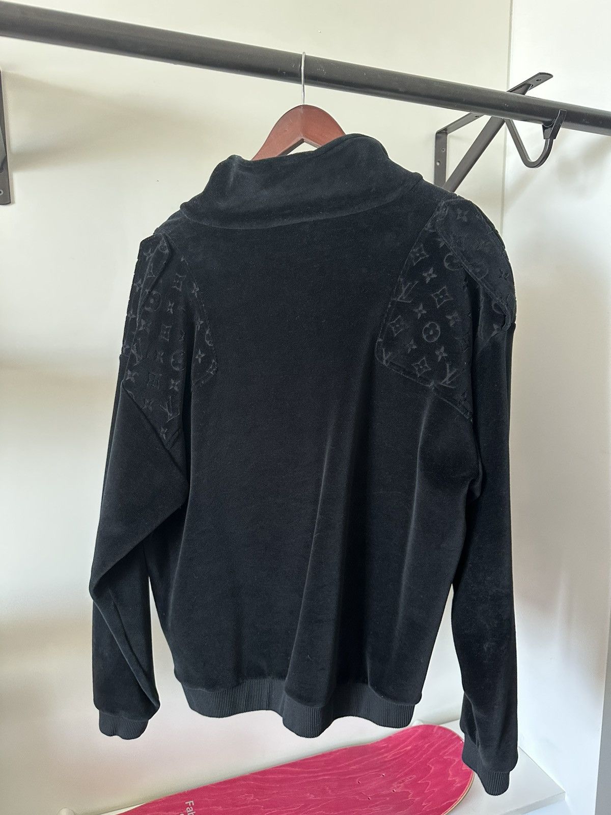 Louis Vuitton Louis Vuitton x Virgil Abloh velour cargo Quarter Zip Size US M / EU 48-50 / 2 - 12 Thumbnail