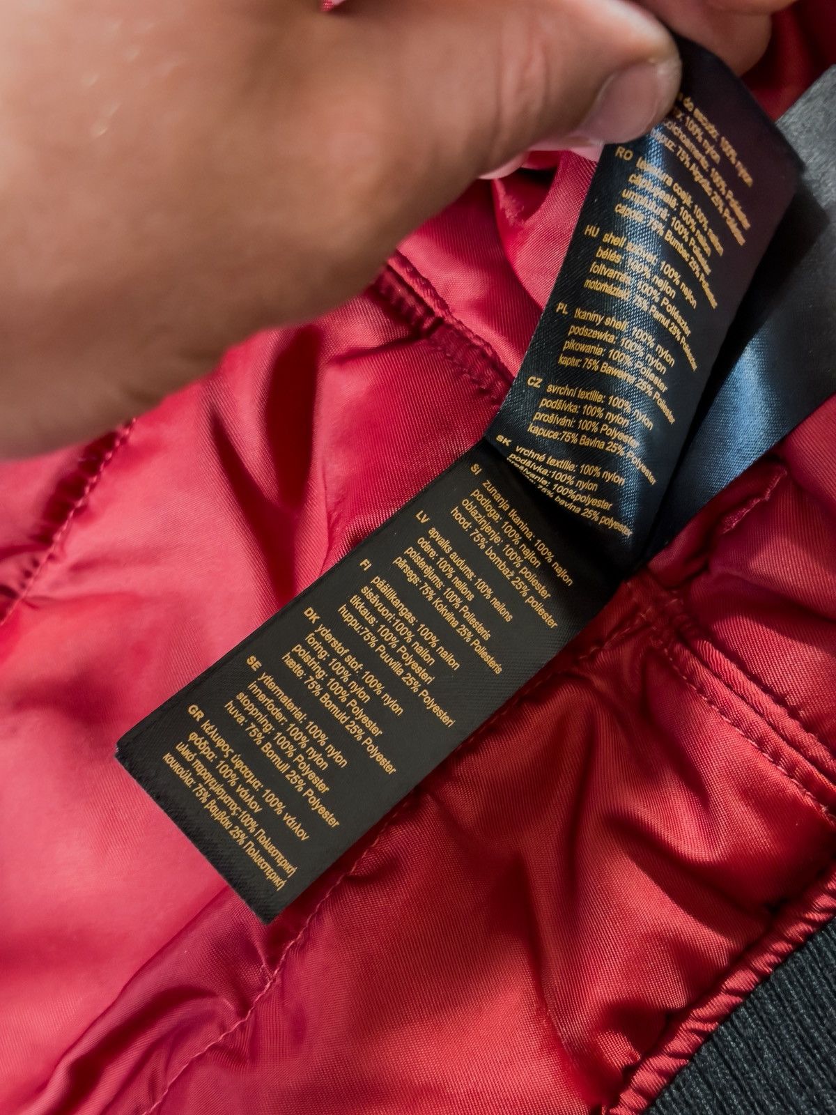 Alpha Industries Alpha industries with detachable gray hood bomber jacket Size US L / EU 52-54 / 3 - 10 Thumbnail