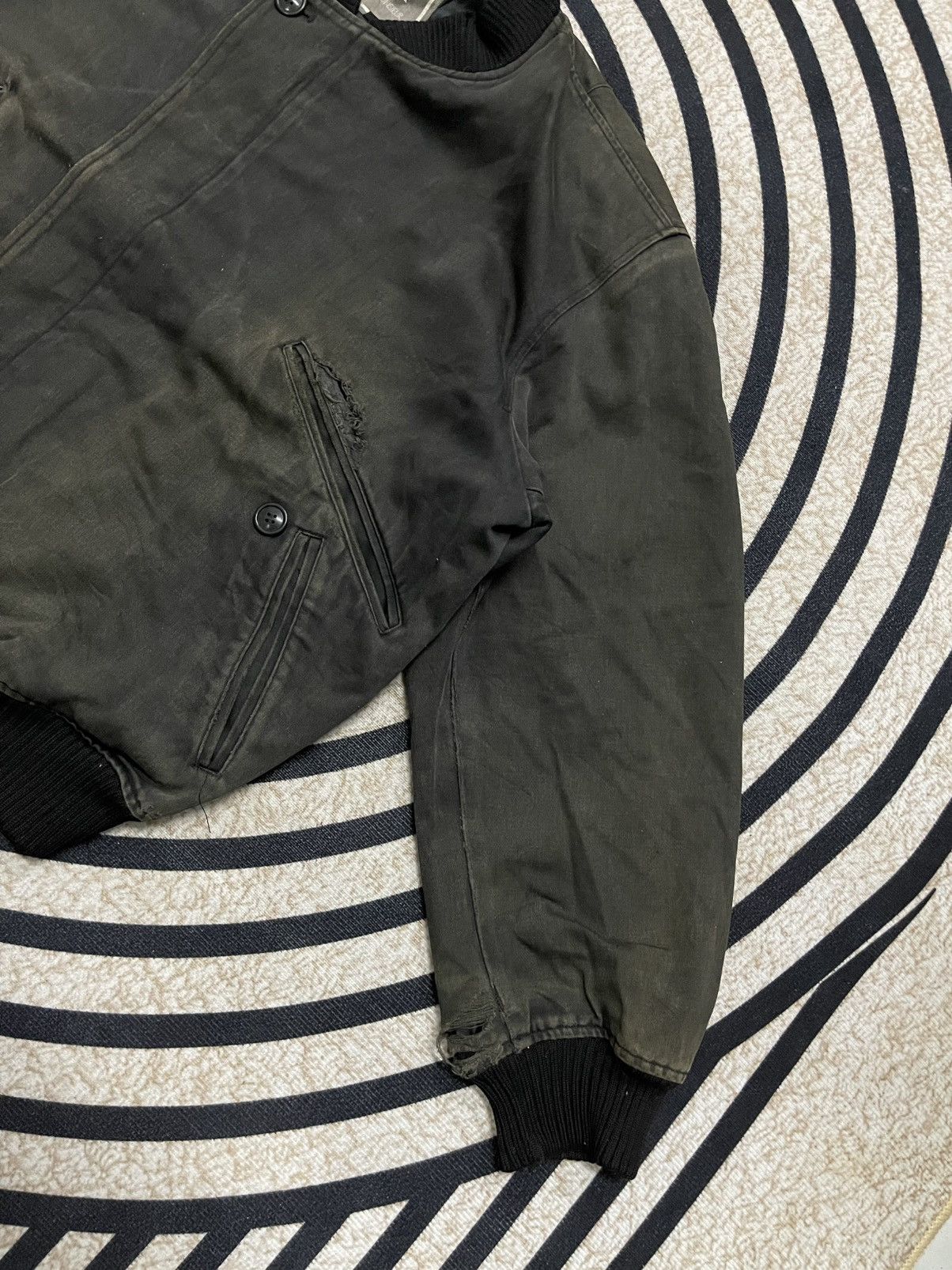 Christian Dior Monsieur 90s CHRISTIAN DIOR MONSIEUR DISTRESSED FLIGHT JACKET COTTON Size US L / EU 52-54 / 3 - 3 Thumbnail