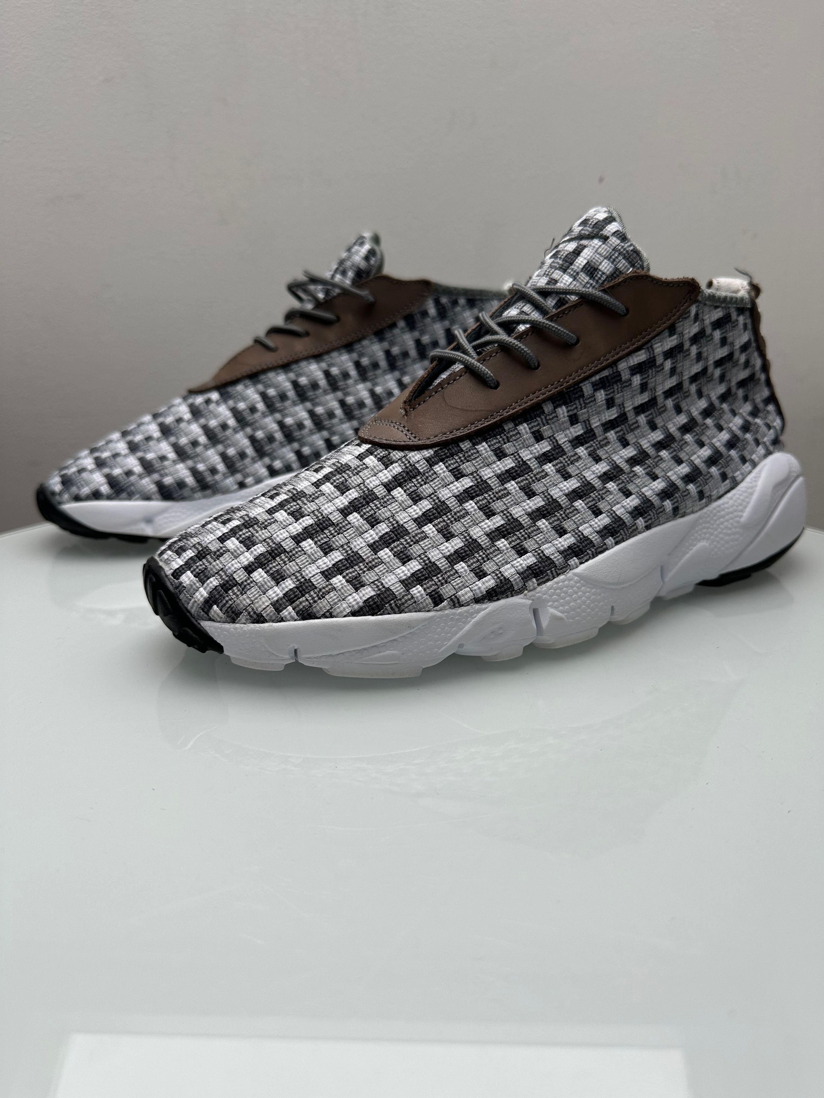 Nike NIKE AIR FOOTSCAPE DESERT CHUKKA US10 sneakers Size US 10 / EU 43 - 1 Thumbnail